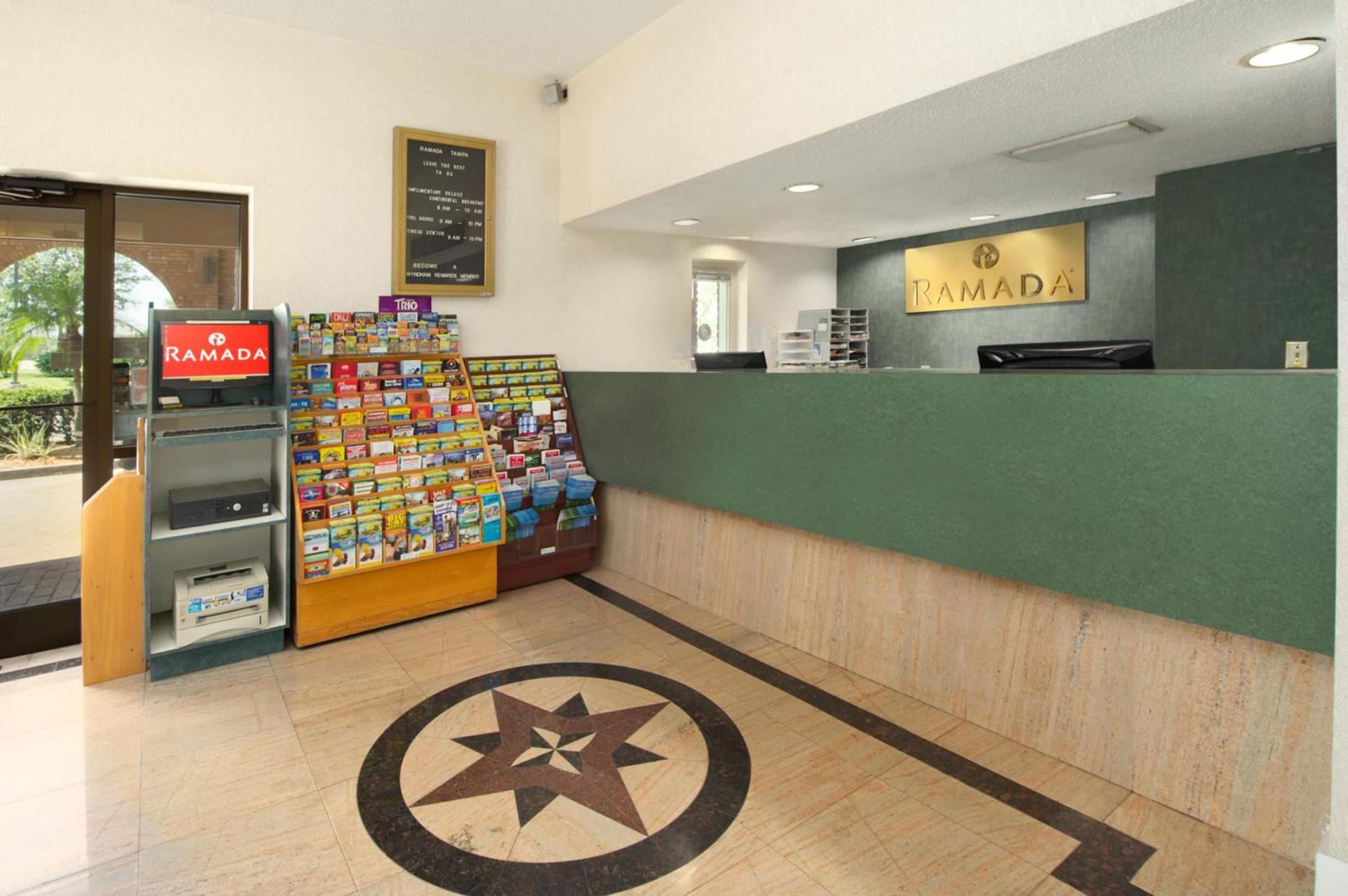 Ramada by Wyndham Temple Terrace/Tampa North photo 55