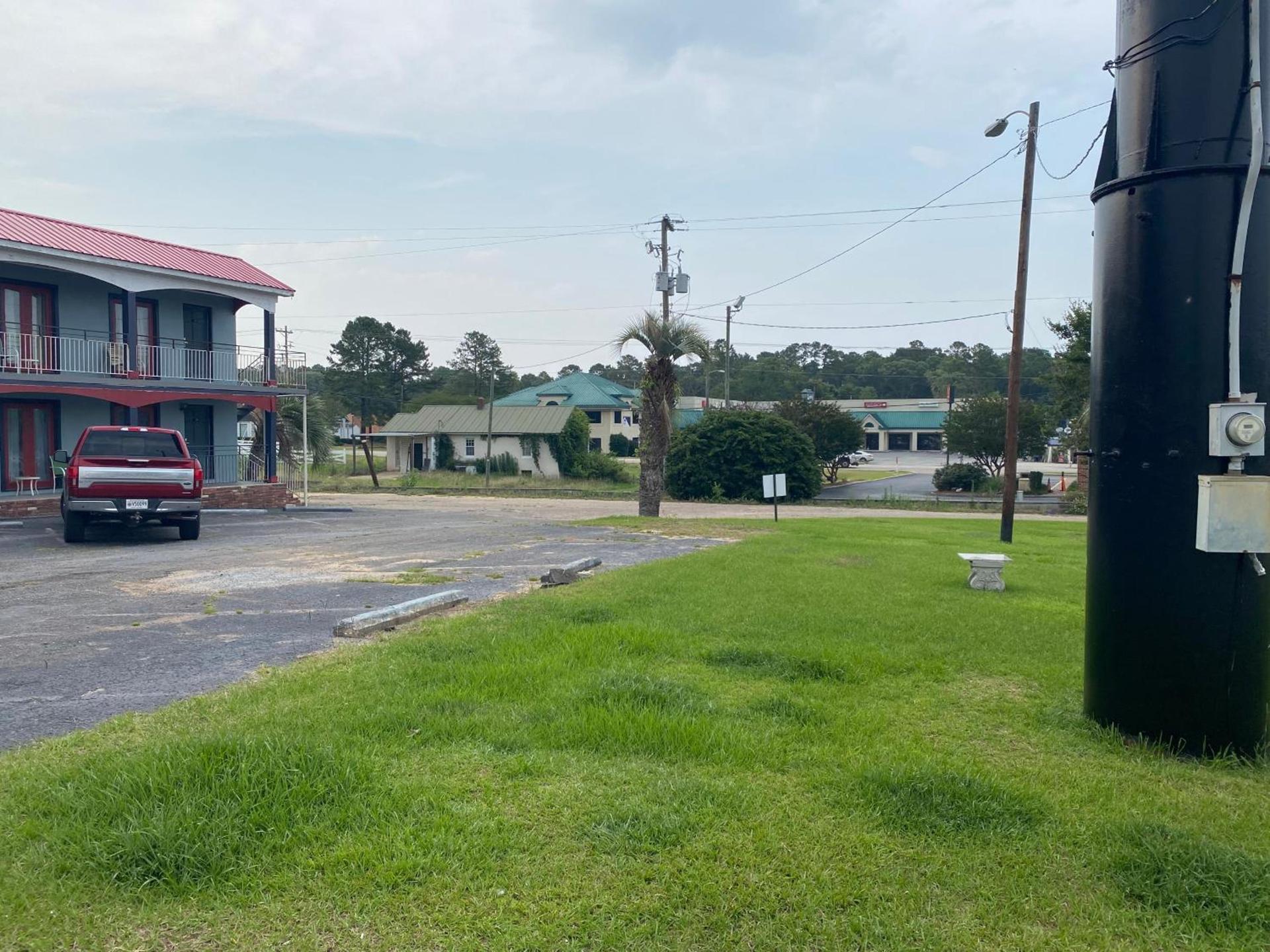 Lake Marion Inn photo 4