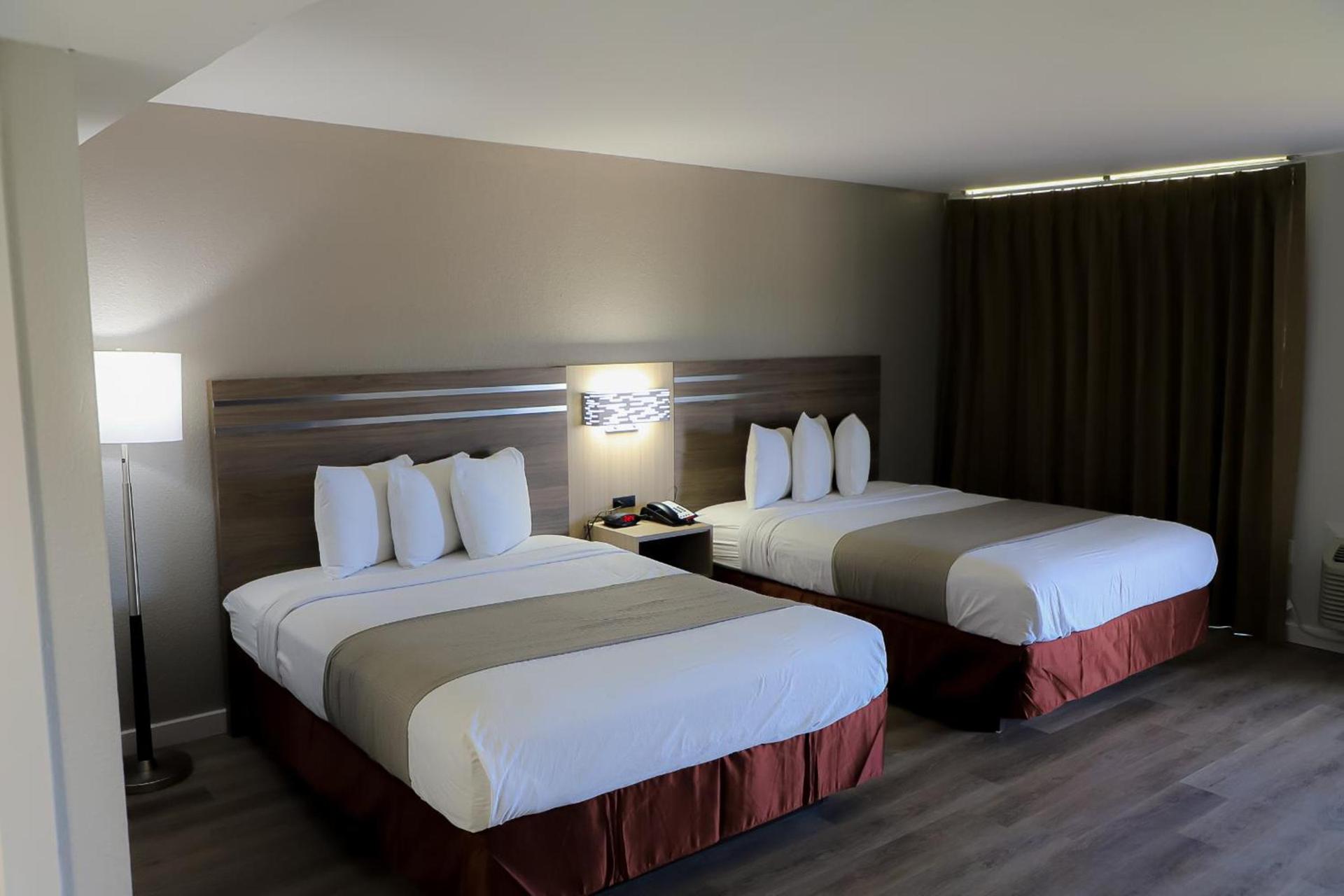 Airport Inn photo 42