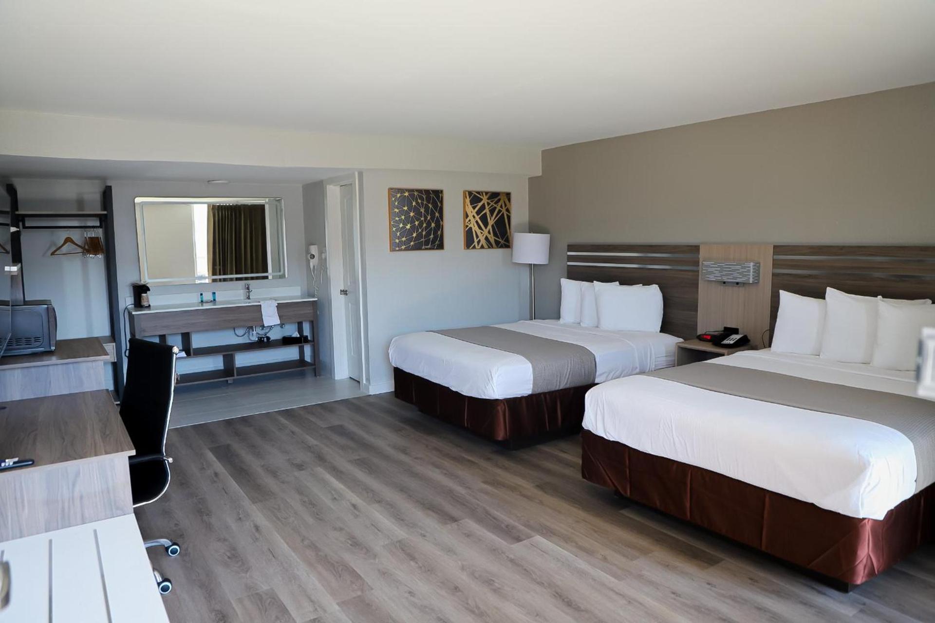 Airport Inn photo 56