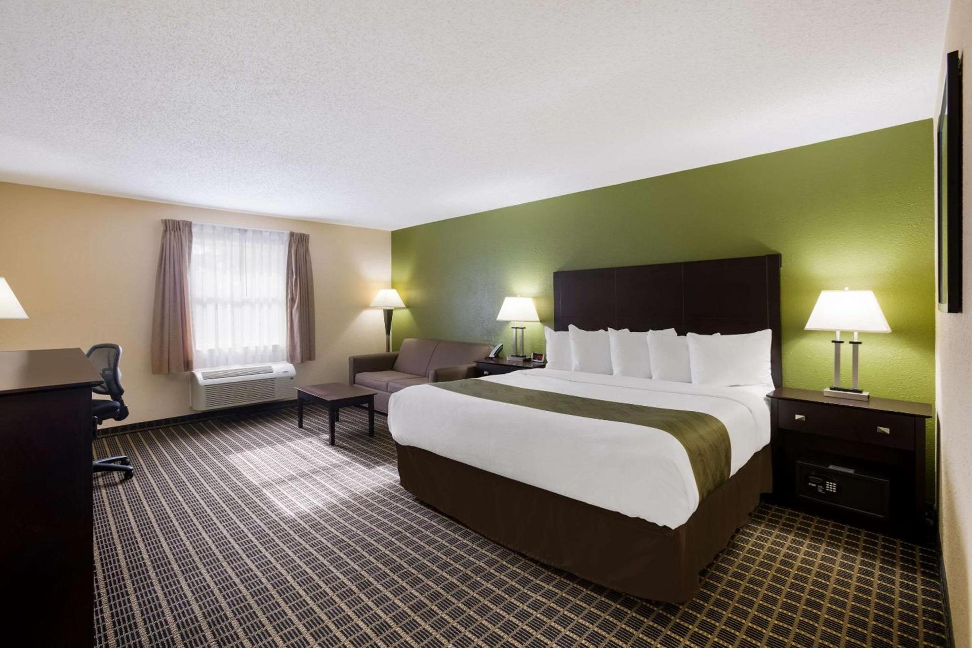 Quality Inn & Suites Big Rapids near University photo 8
