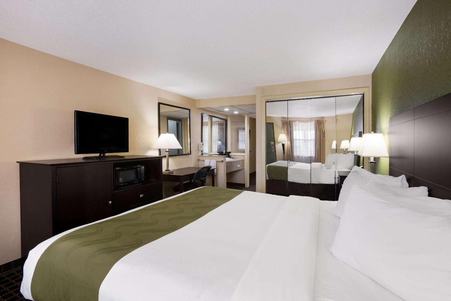 Quality Inn & Suites Big Rapids near University photo 24