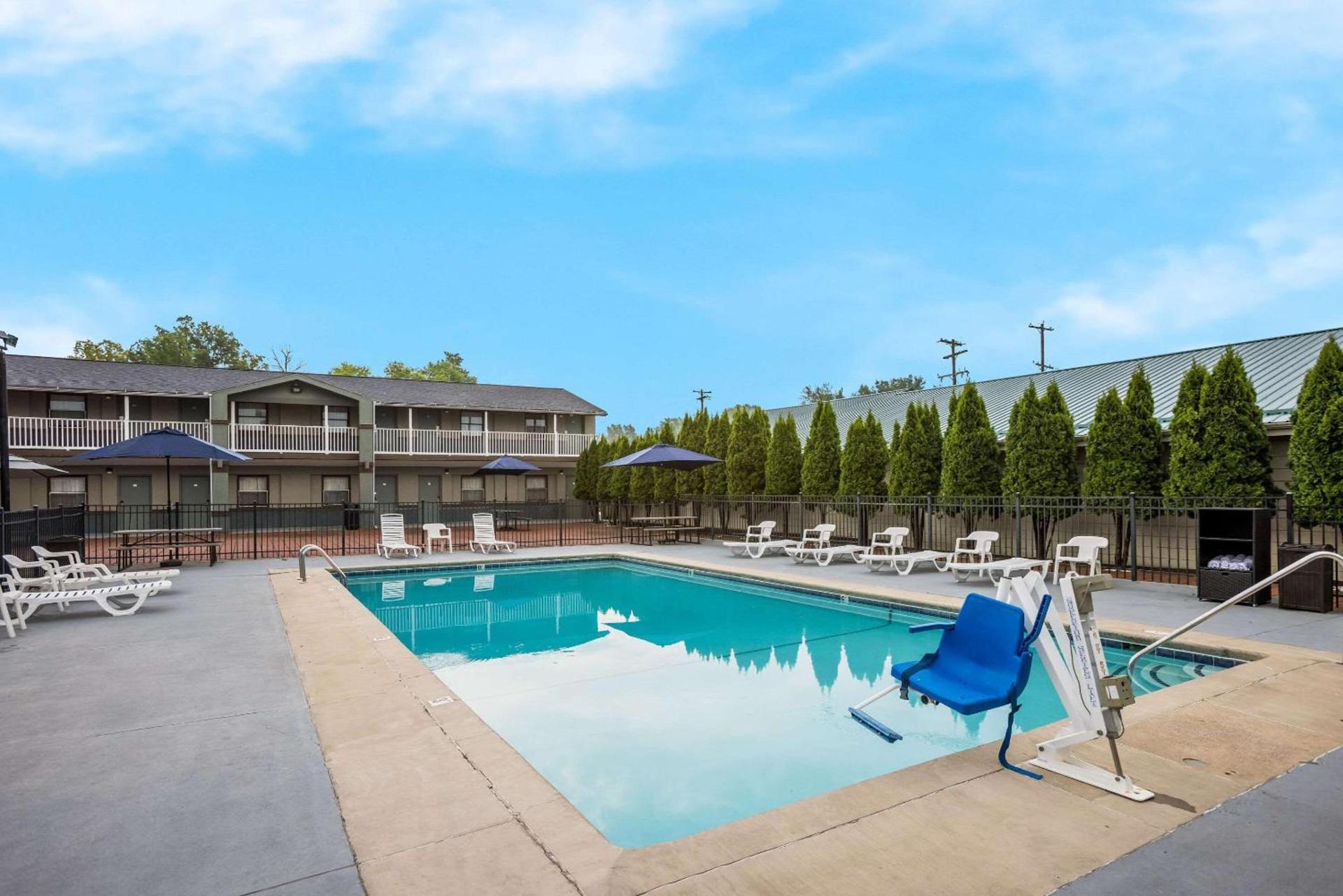 Quality Inn & Suites Big Rapids near University photo 26