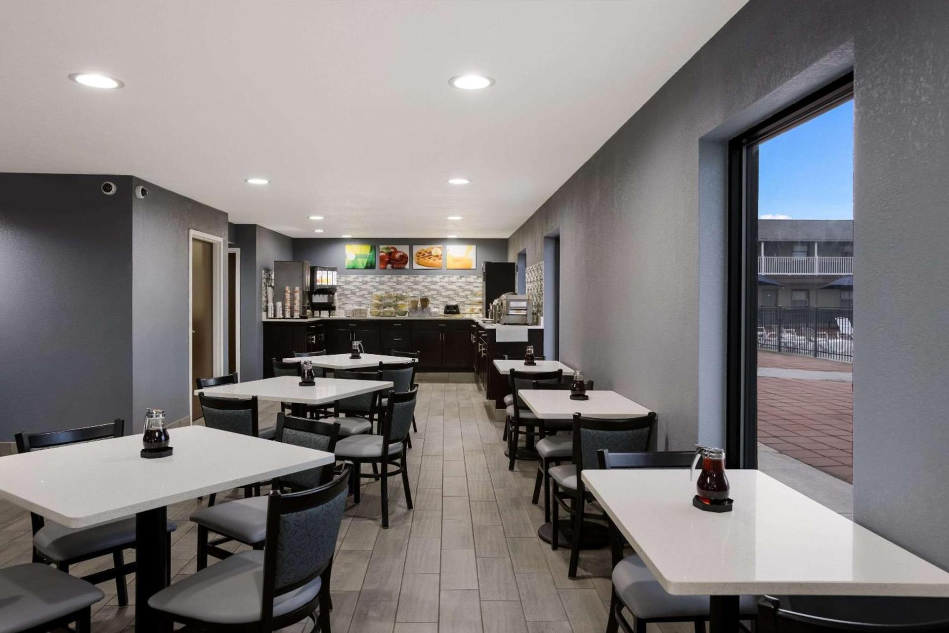 Quality Inn & Suites Big Rapids near University photo 30