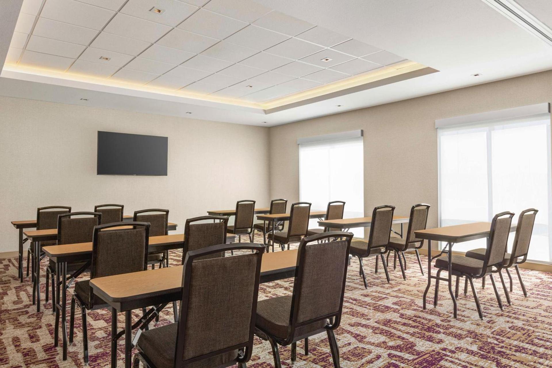 Hampton Inn Stockton, Ca photo 37