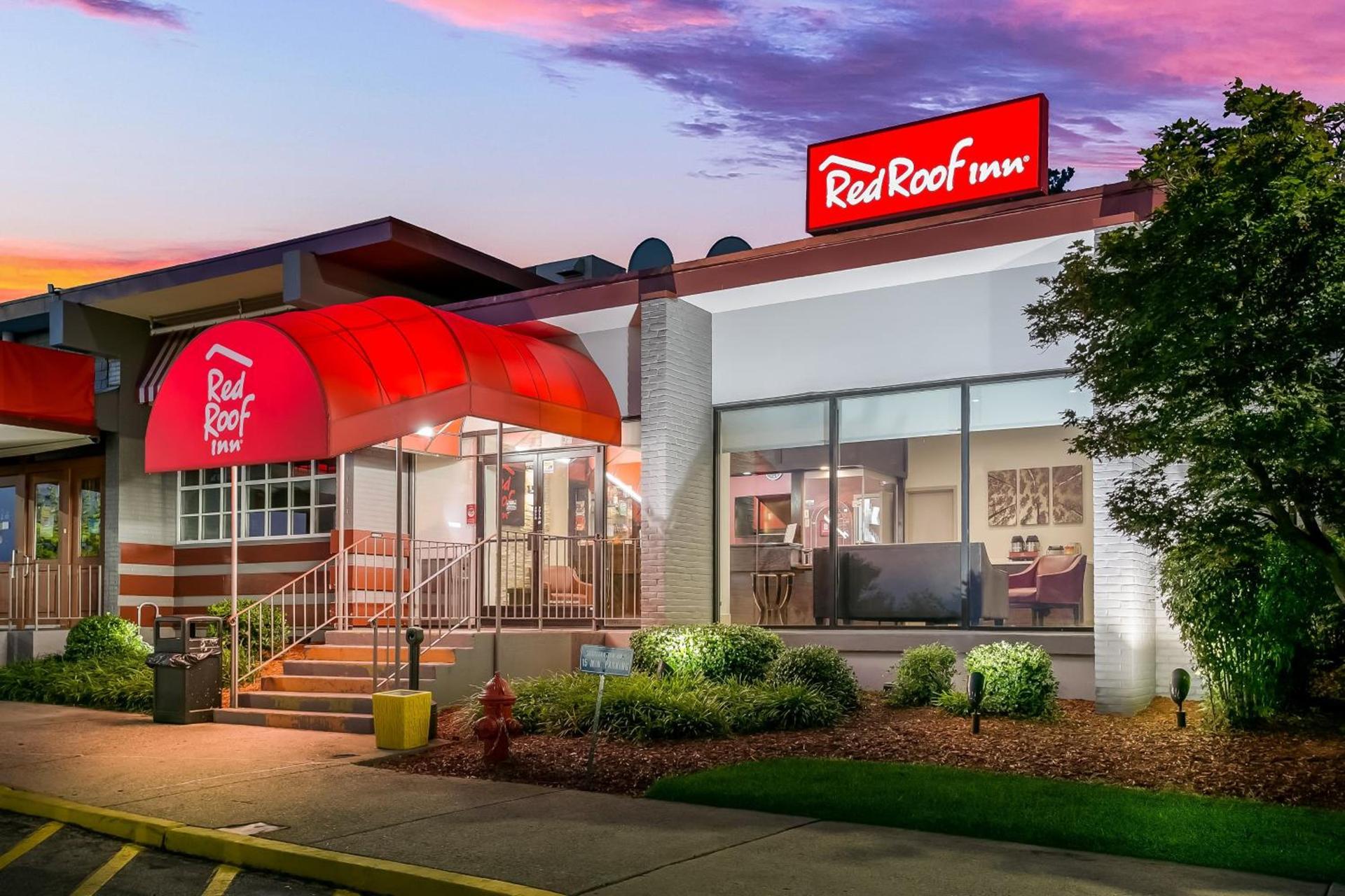 Red Roof Inn Baltimore photo 4