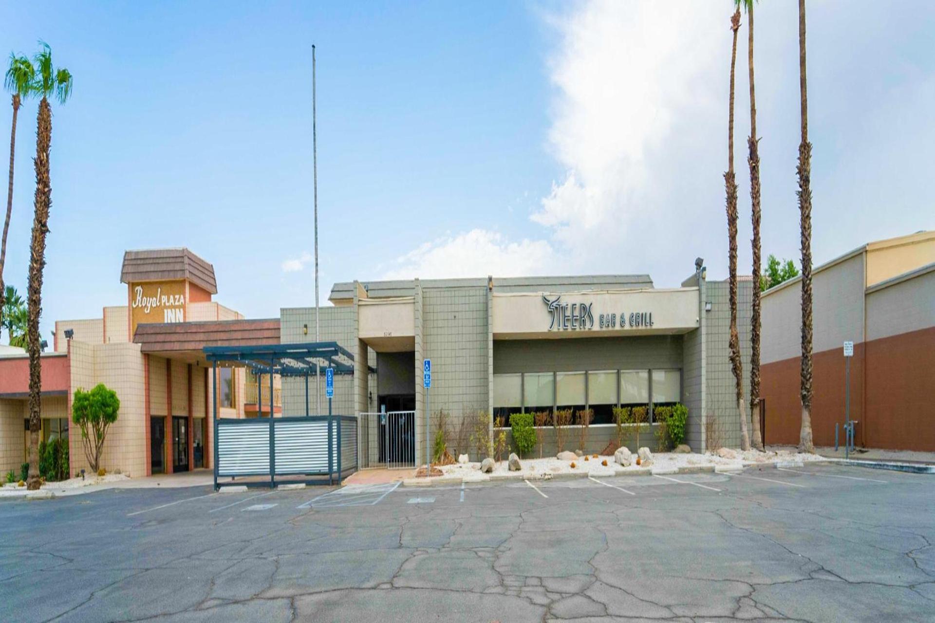 Royal Plaza Inn — hotel in Indio