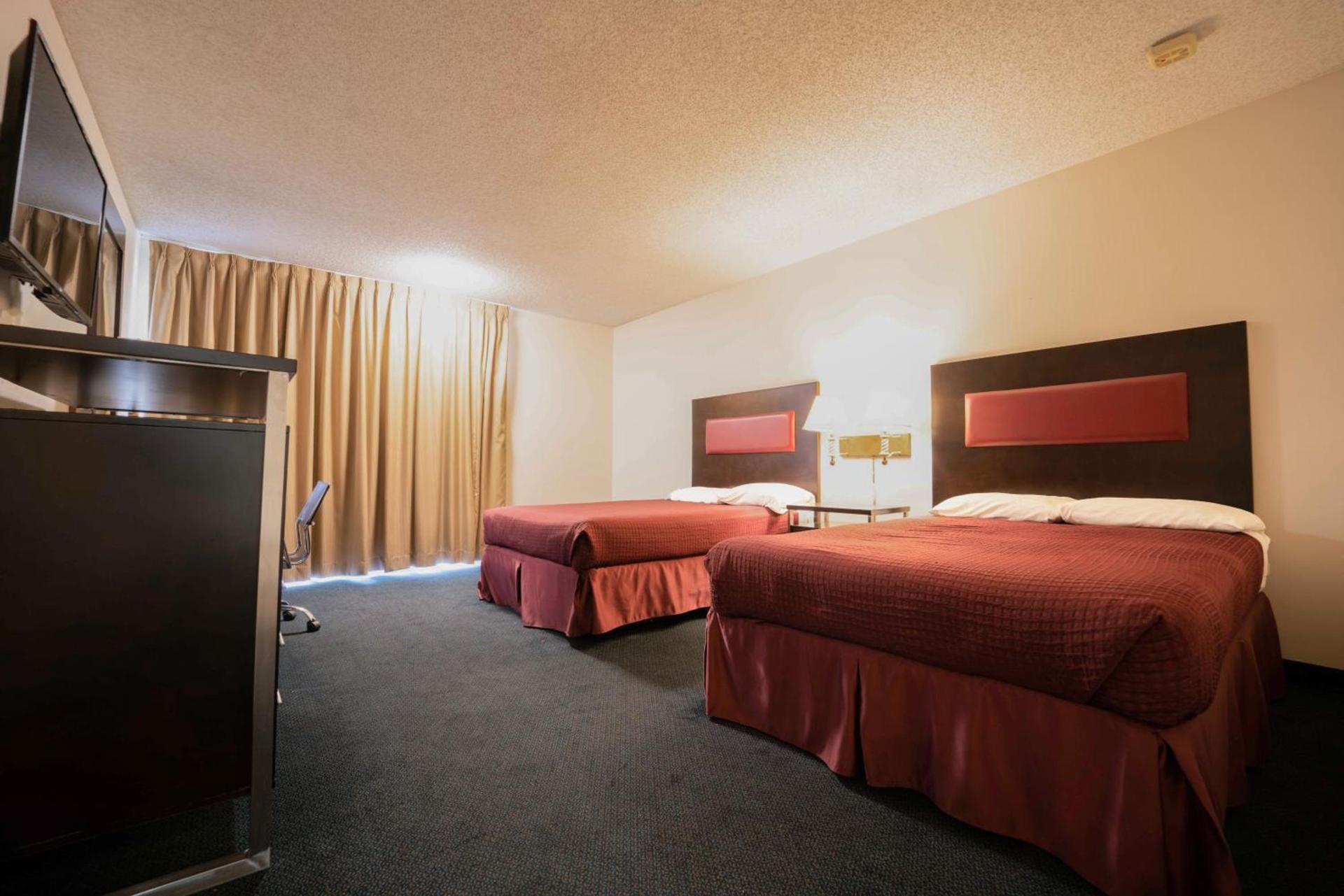 Royal Plaza Inn photo 23