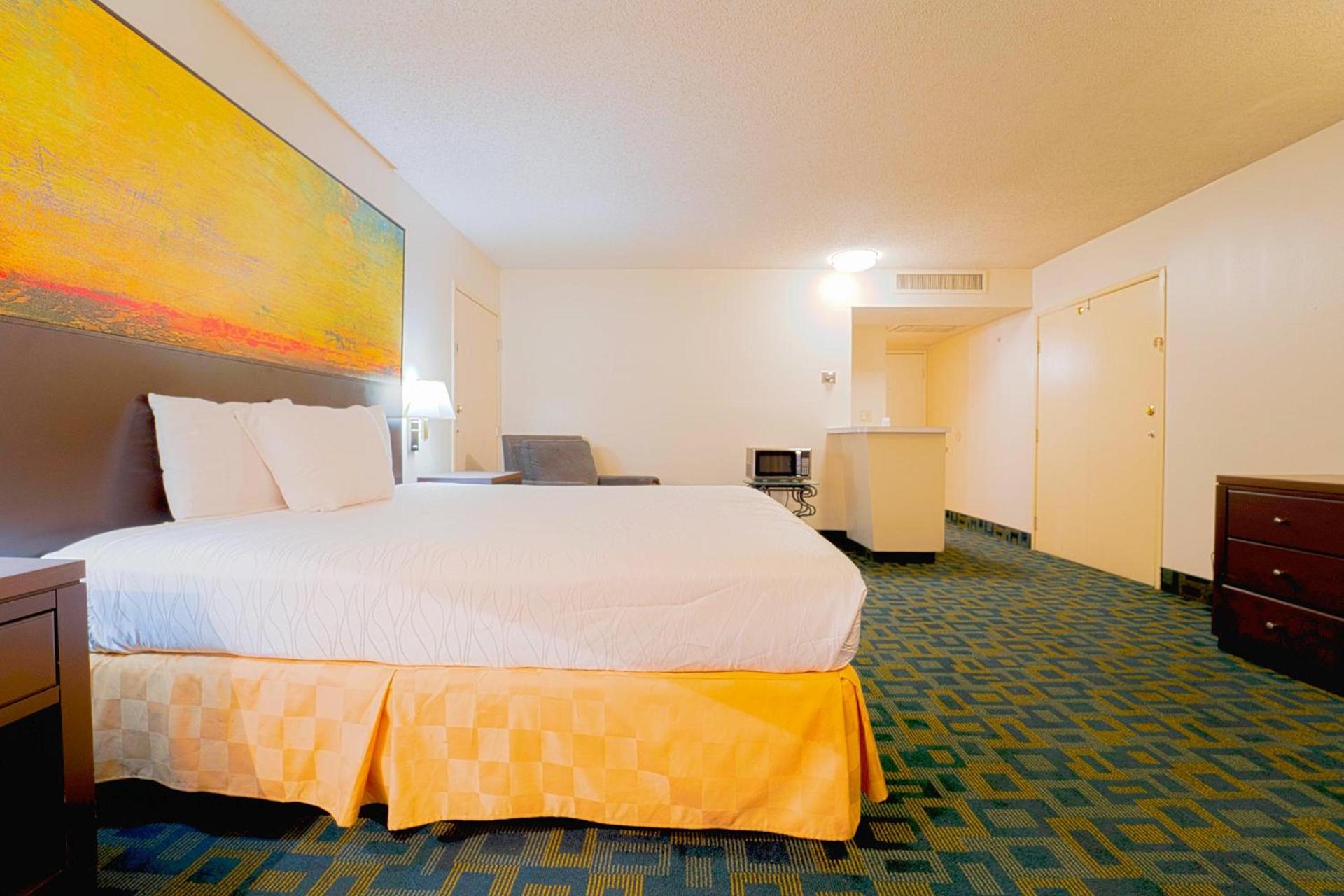 Royal Plaza Inn photo 50