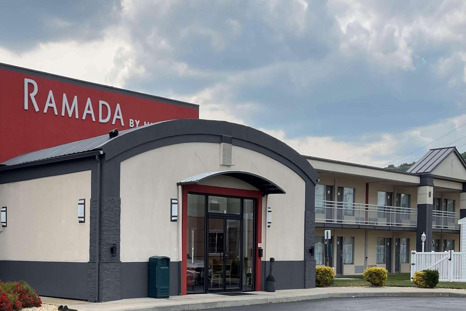 Ramada by Wyndham Harrisonburg — hotel in Harrisonburg