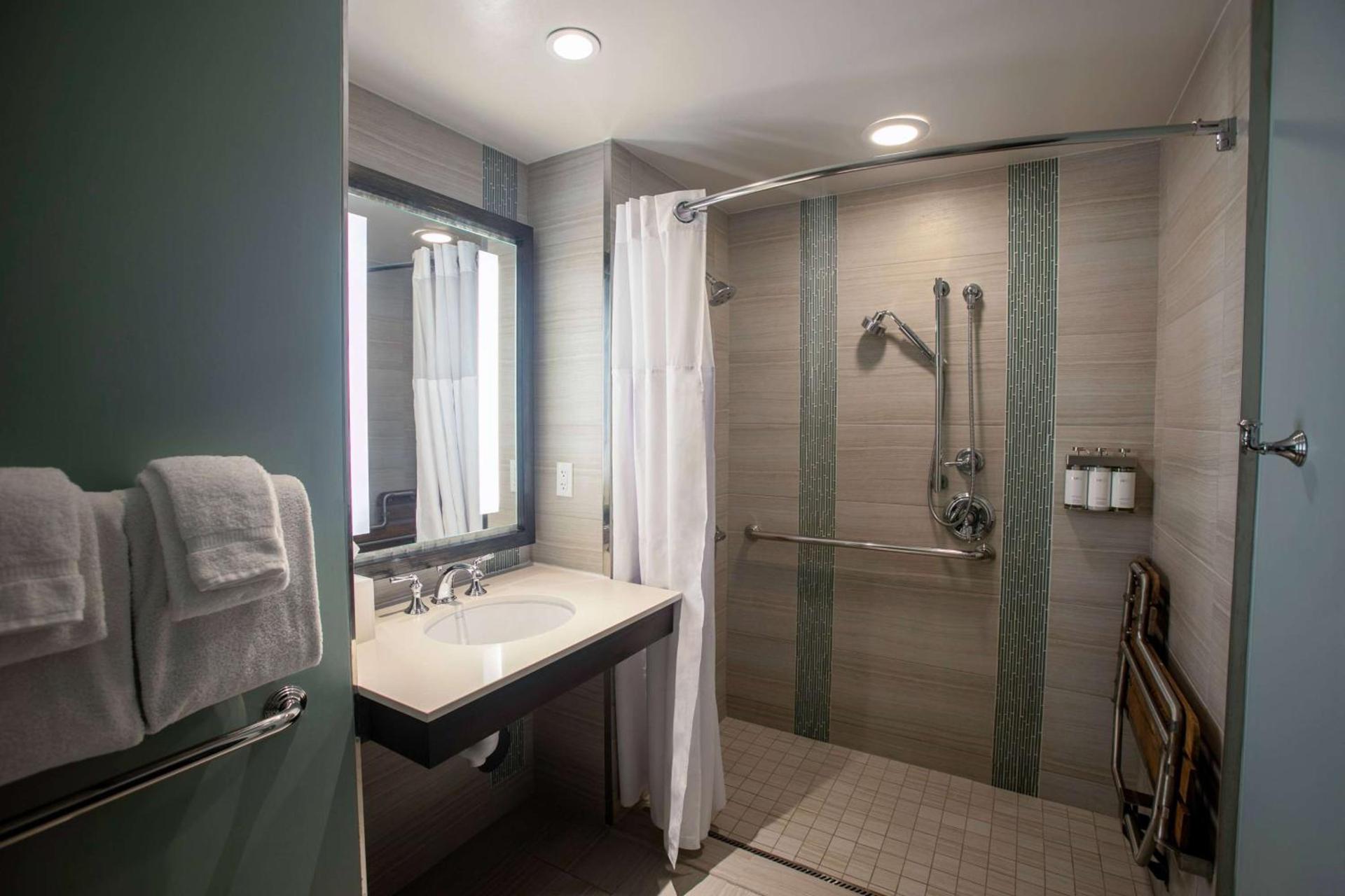 Wyndham Grand Jupiter at Harbourside Place photo 41