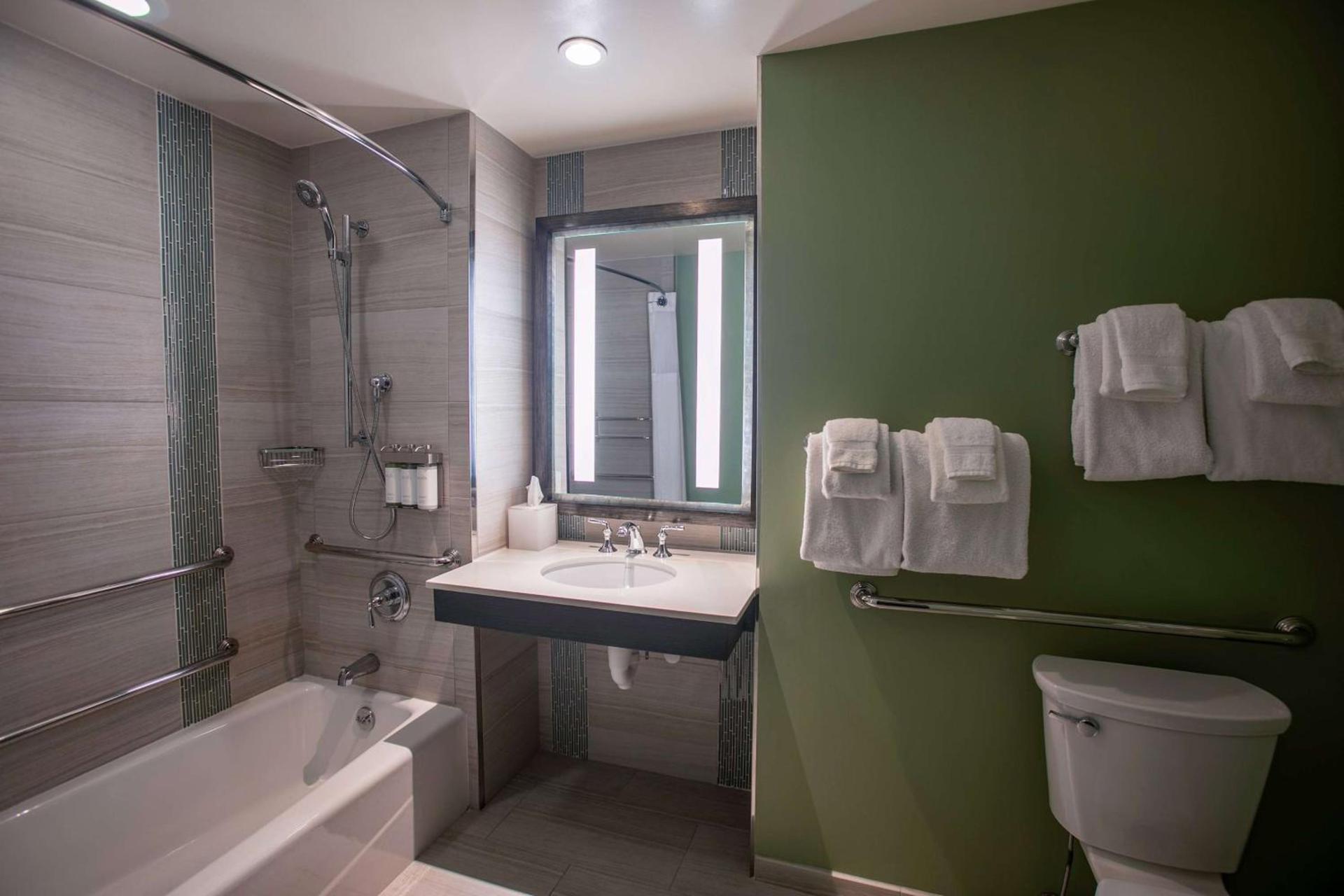 Wyndham Grand Jupiter at Harbourside Place photo 42
