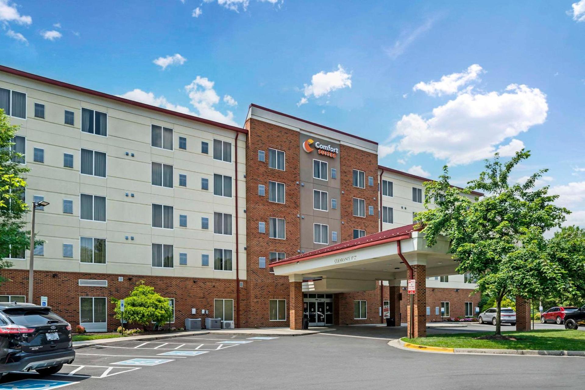 Comfort Suites At Virginia Center Commons photo 4