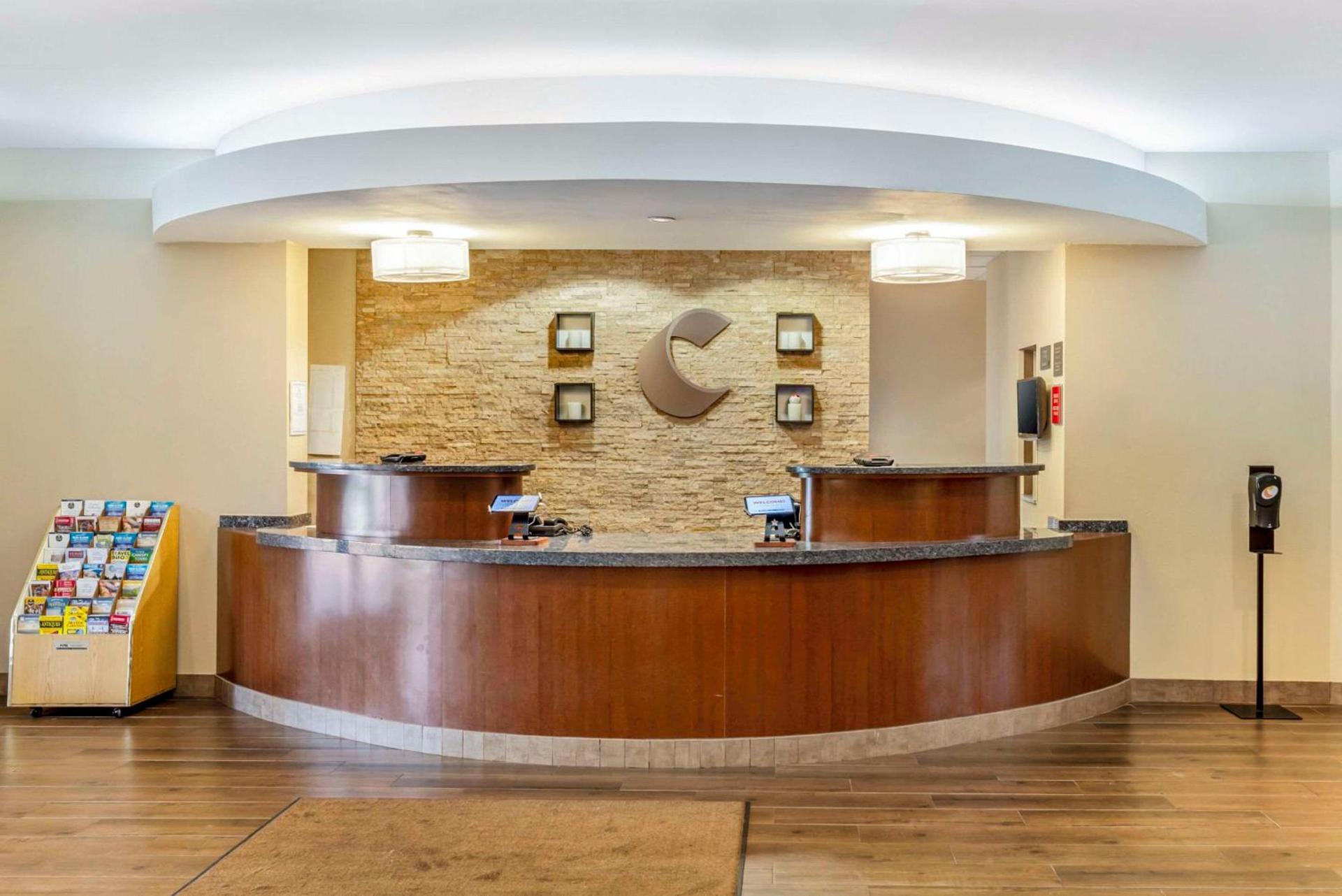 Comfort Suites At Virginia Center Commons photo 7