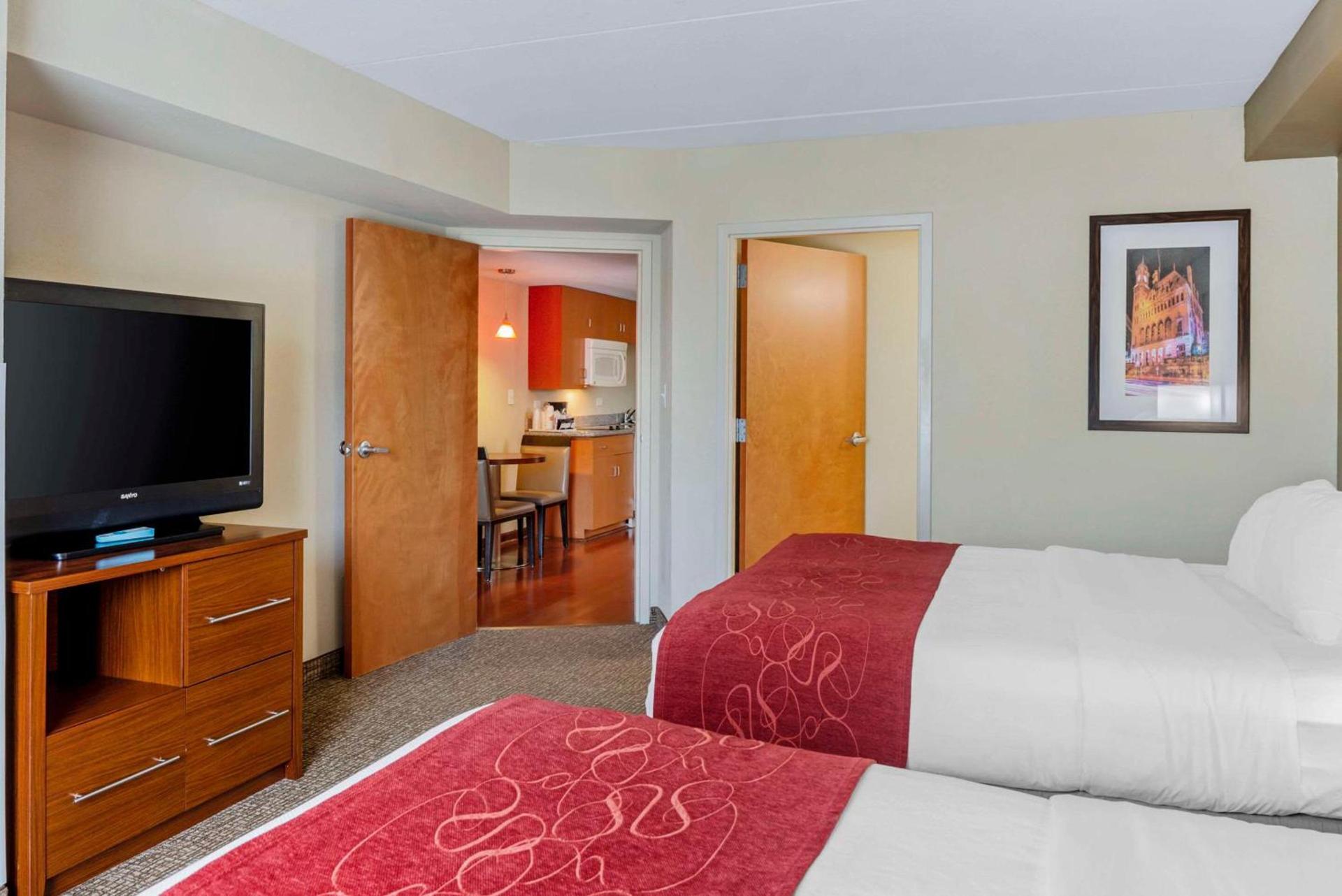 Comfort Suites At Virginia Center Commons photo 17