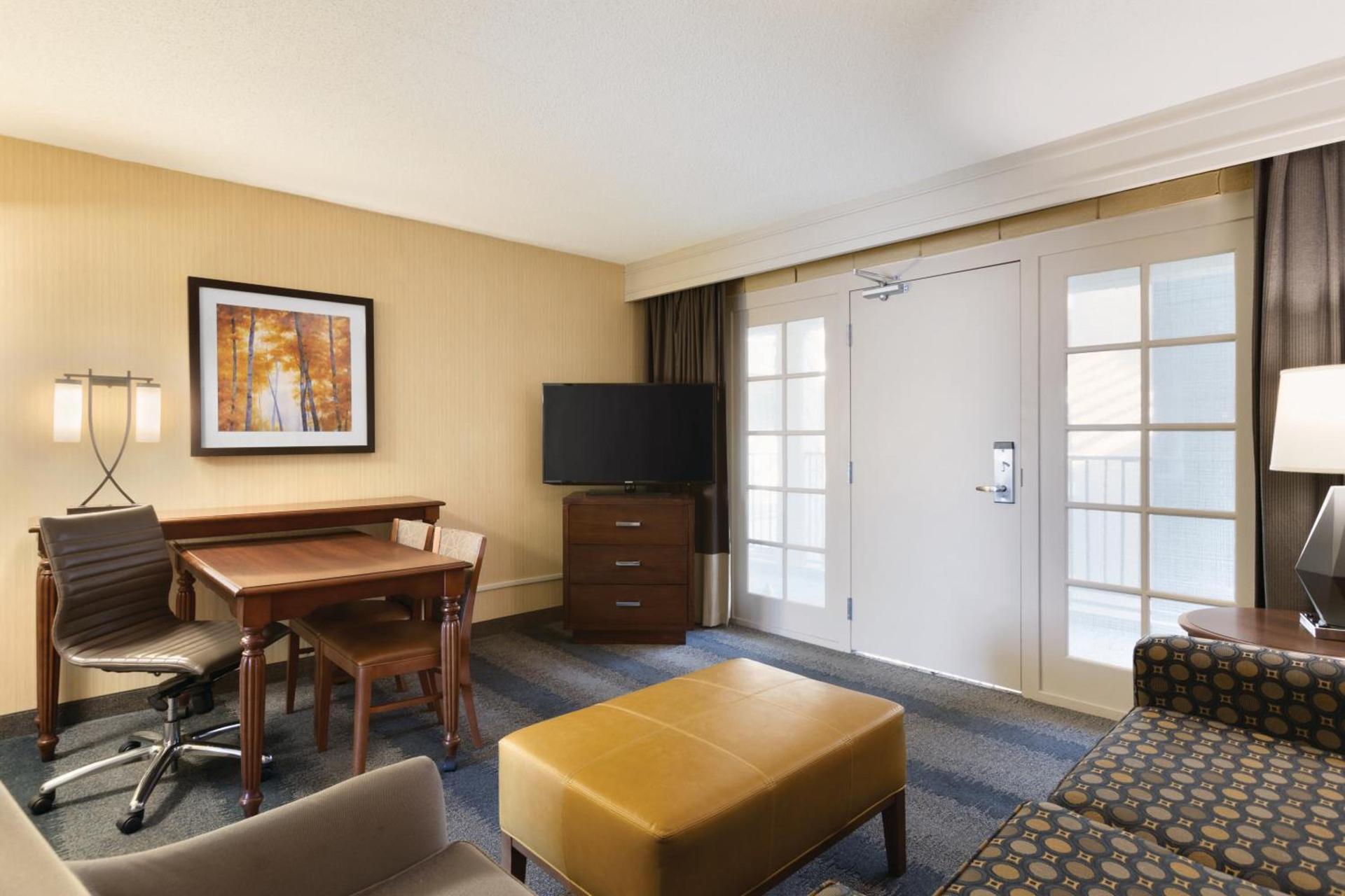 Embassy Suites by Hilton Minneapolis Bloomington Edina photo 56