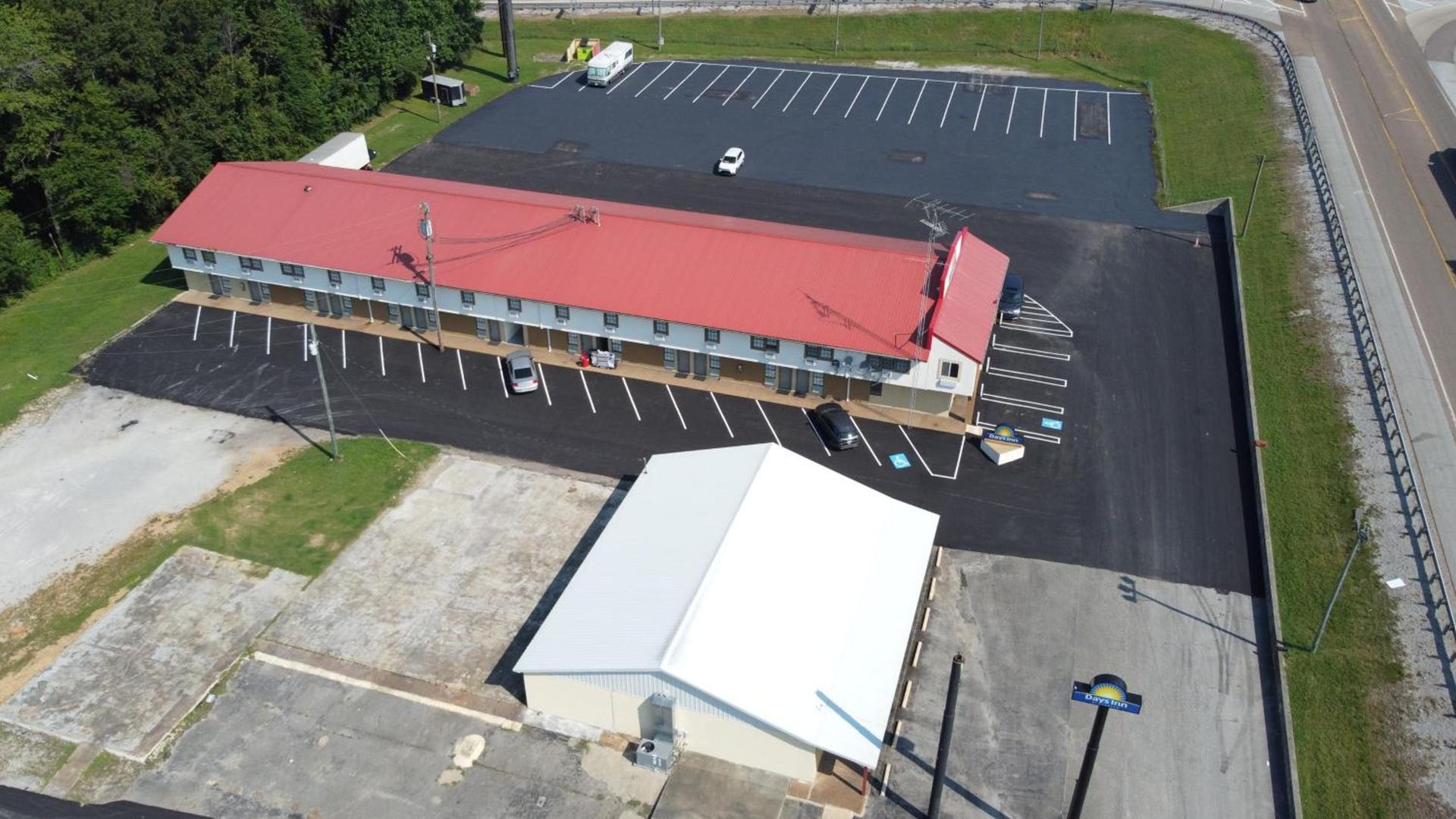 Days Inn by Wyndham Holladay photo 27