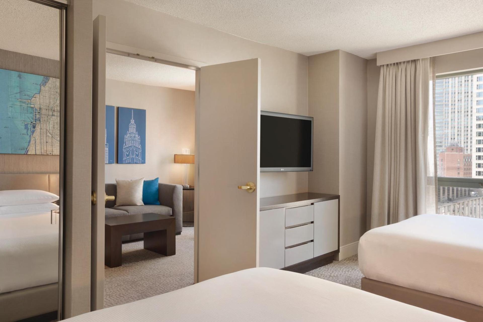 Hilton Chicago Magnificent Mile Suites photo 50