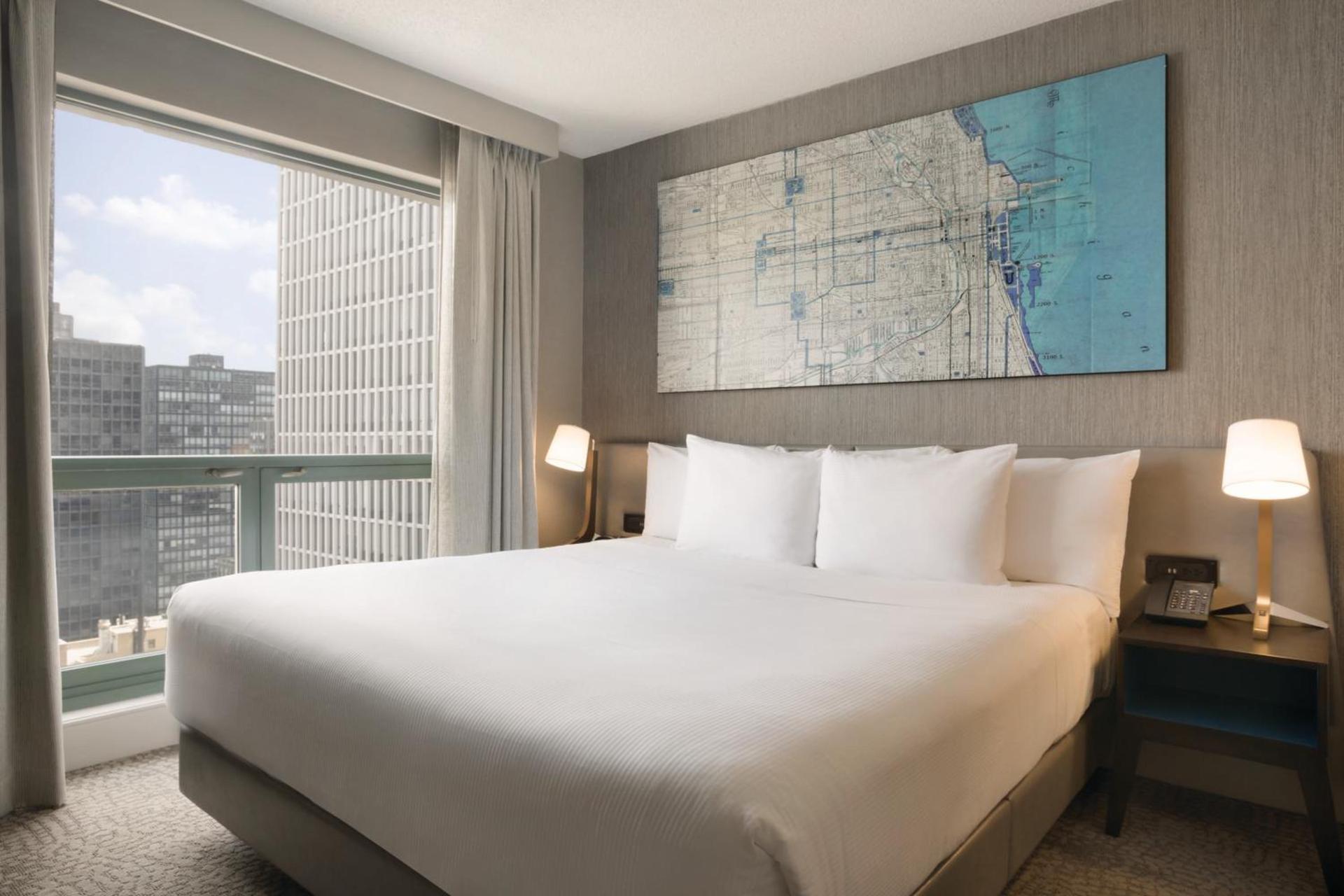 Hilton Chicago Magnificent Mile Suites photo 51