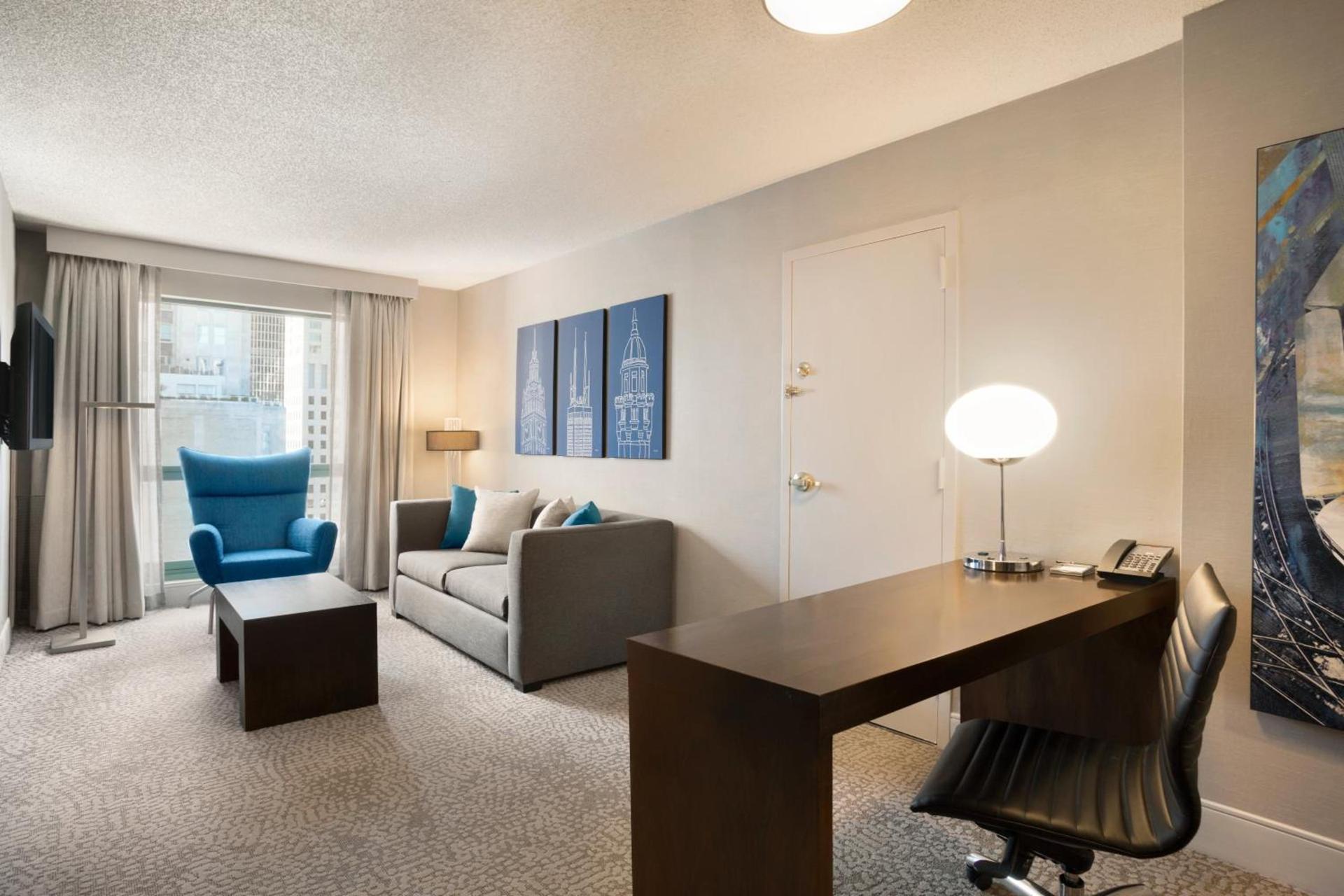 Hilton Chicago Magnificent Mile Suites photo 54