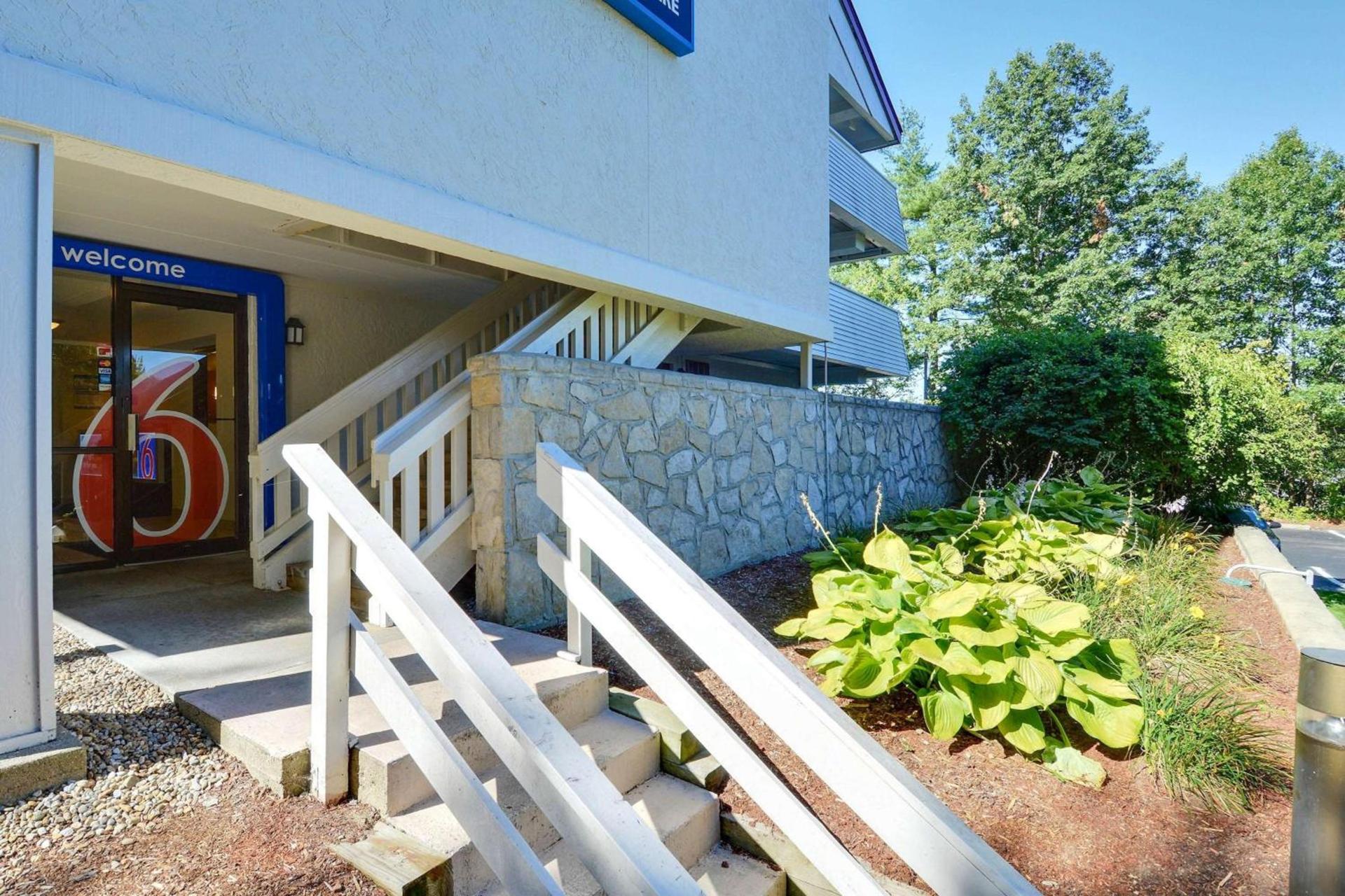 Motel 6-Nashua, NH - South photo 3