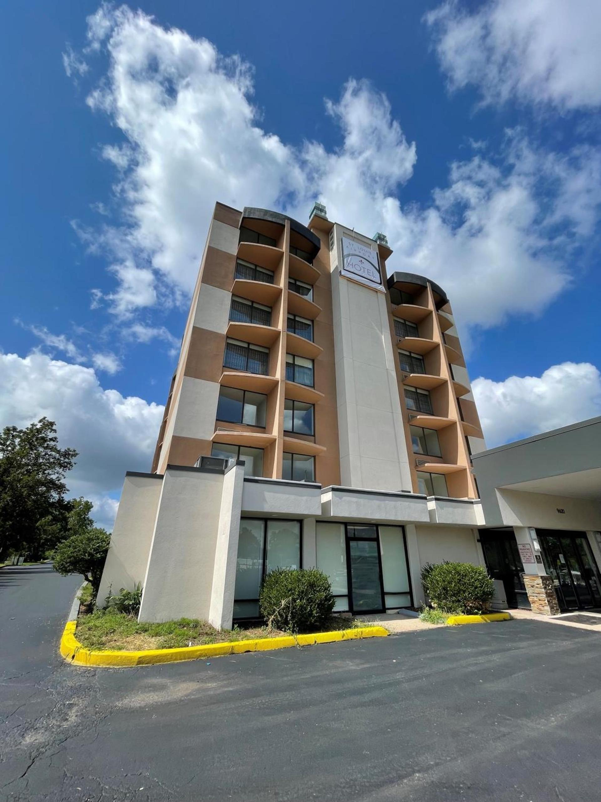 Saint Louis Airport Hotel photo 47