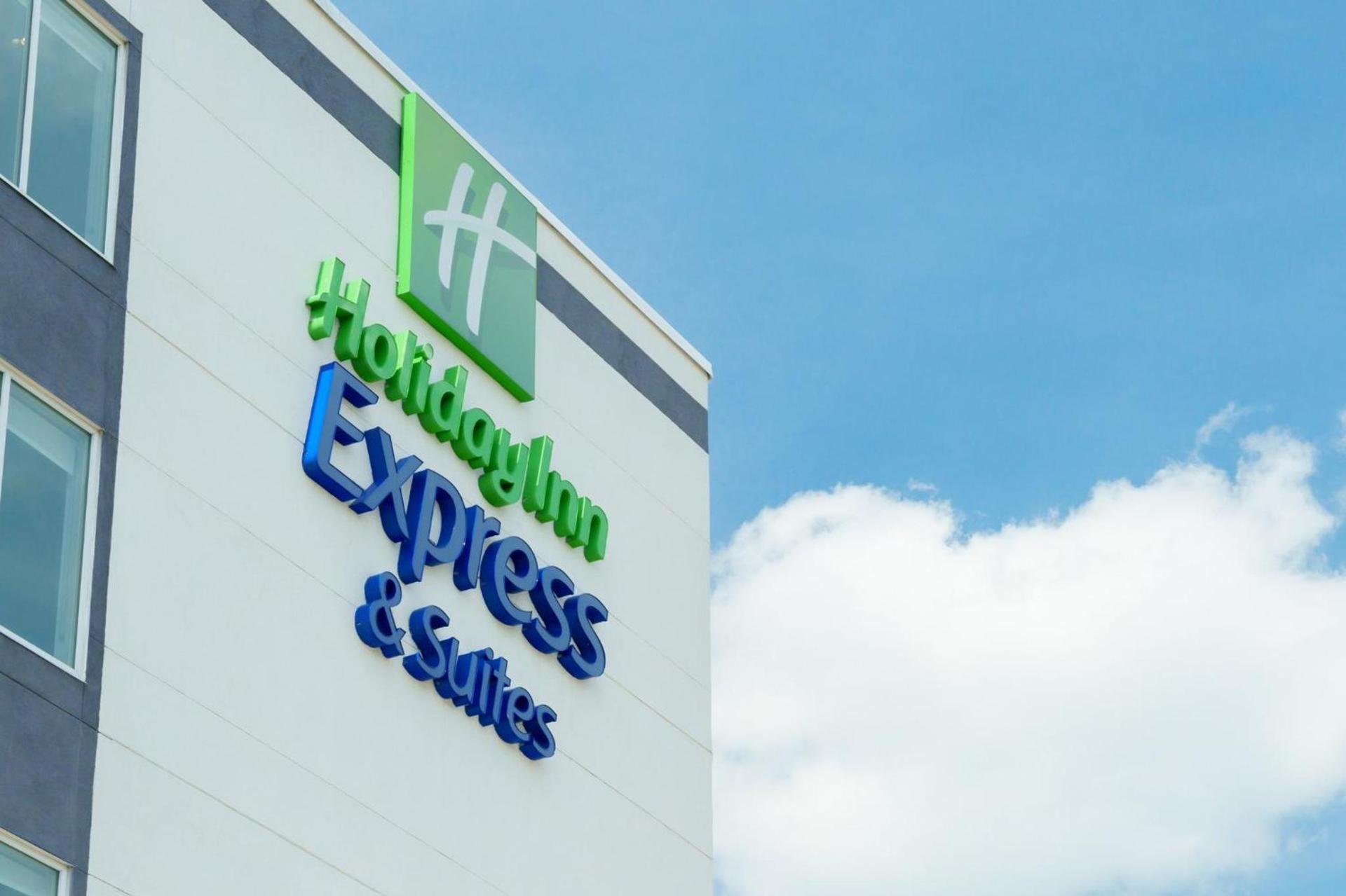 Holiday Inn Express & Suites - Mall of America - MSP Airport by IHG photo 37