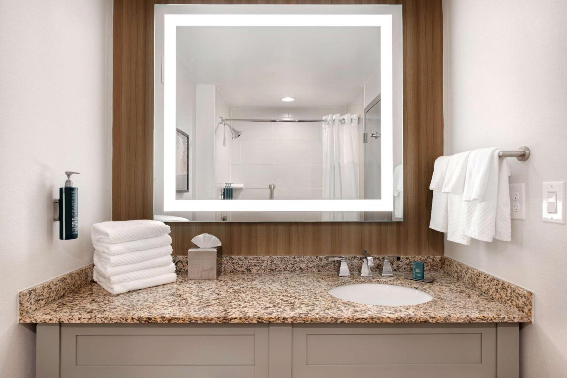 DoubleTree Suites by Hilton Raleigh-Durham photo 17