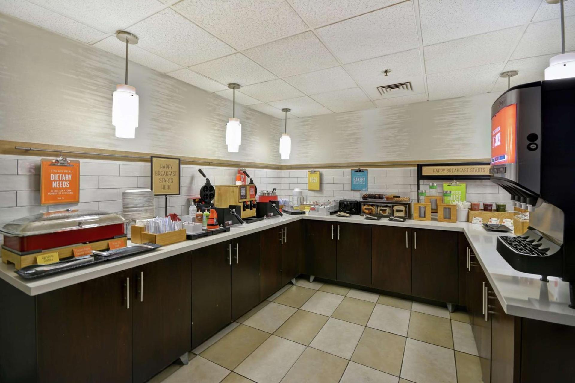 Hampton Inn Detroit Madison Heights South Troy photo 17