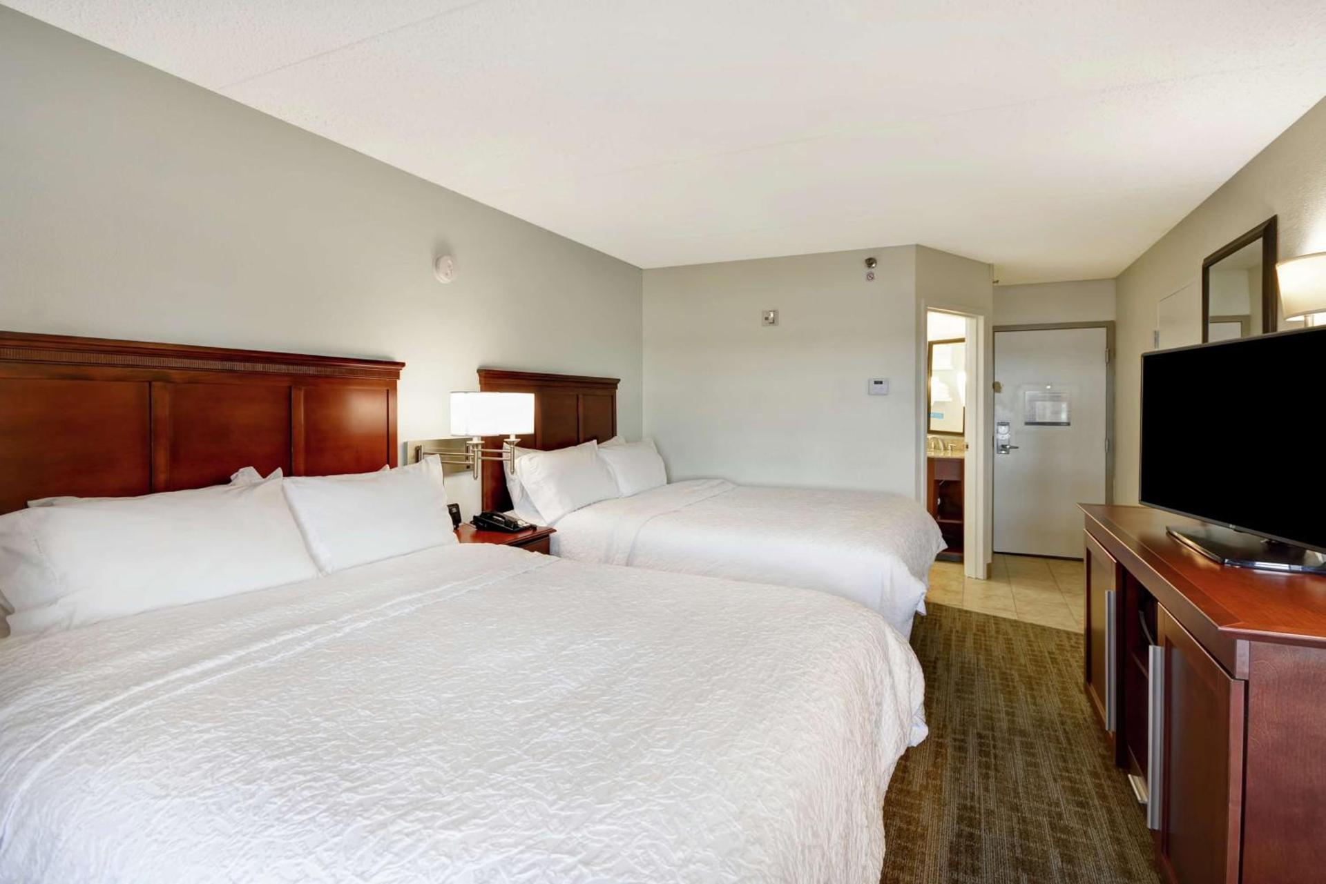 Hampton Inn Detroit Madison Heights South Troy photo 25