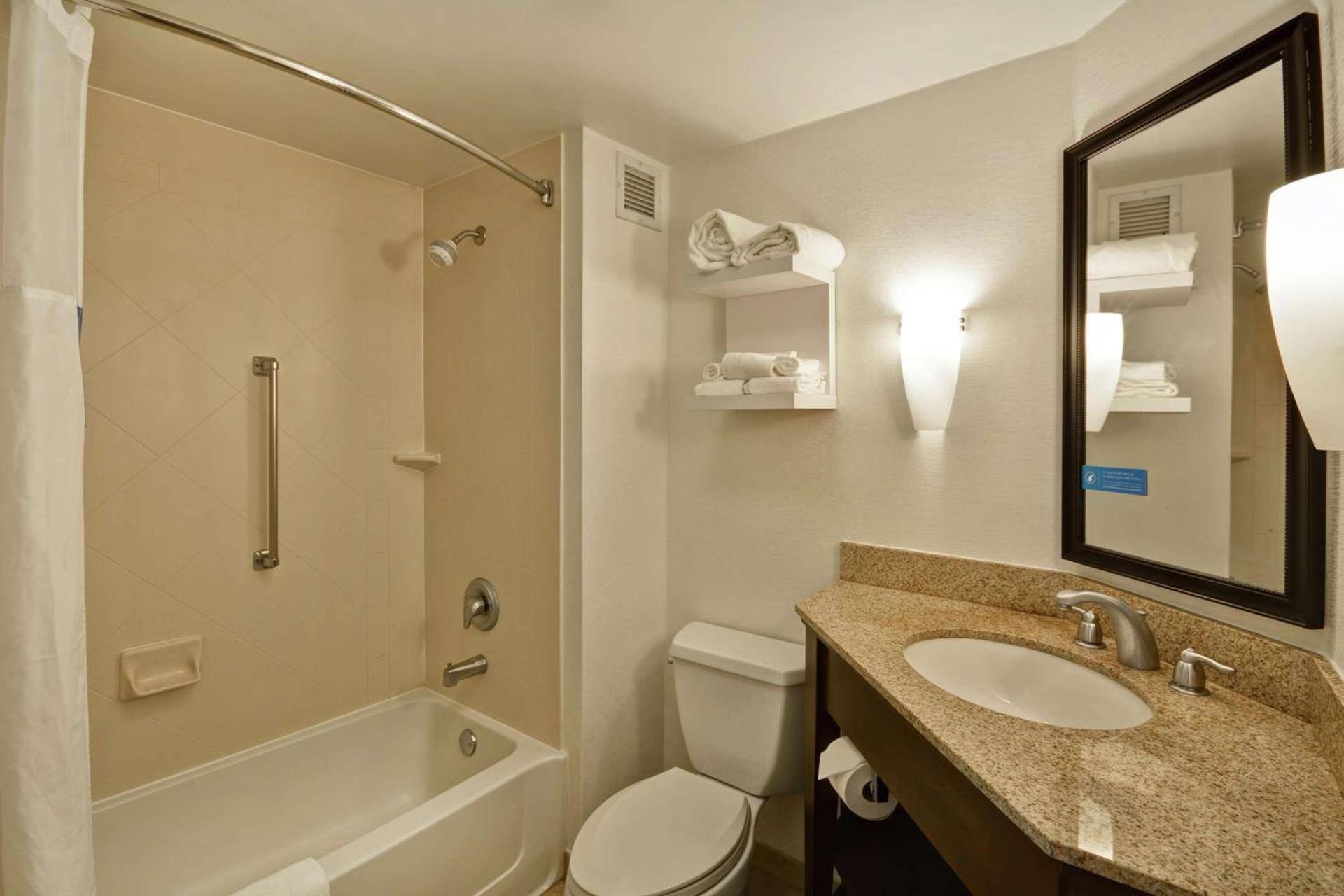 Hampton Inn Detroit Madison Heights South Troy photo 27