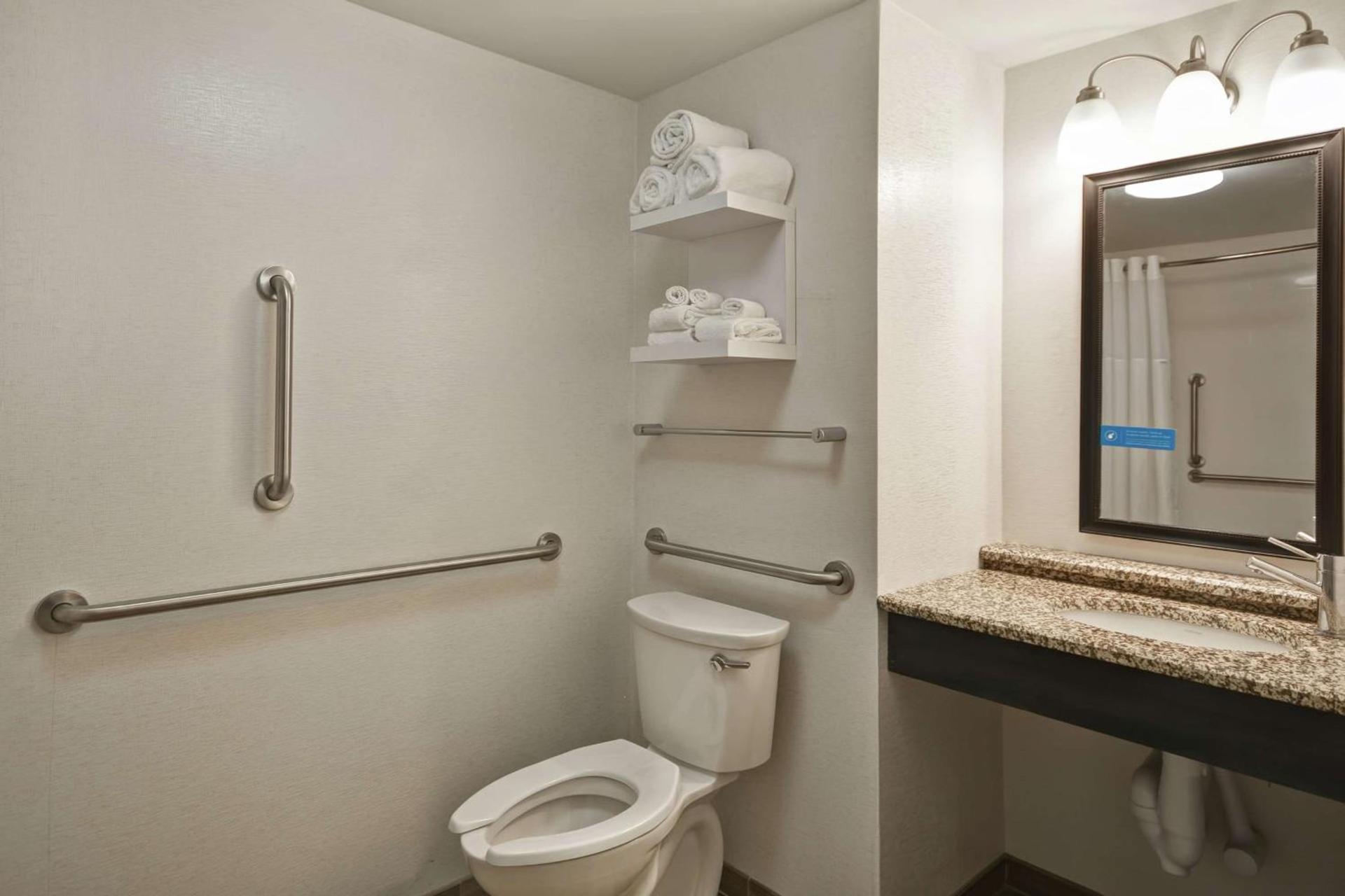 Hampton Inn Detroit Madison Heights South Troy photo 38