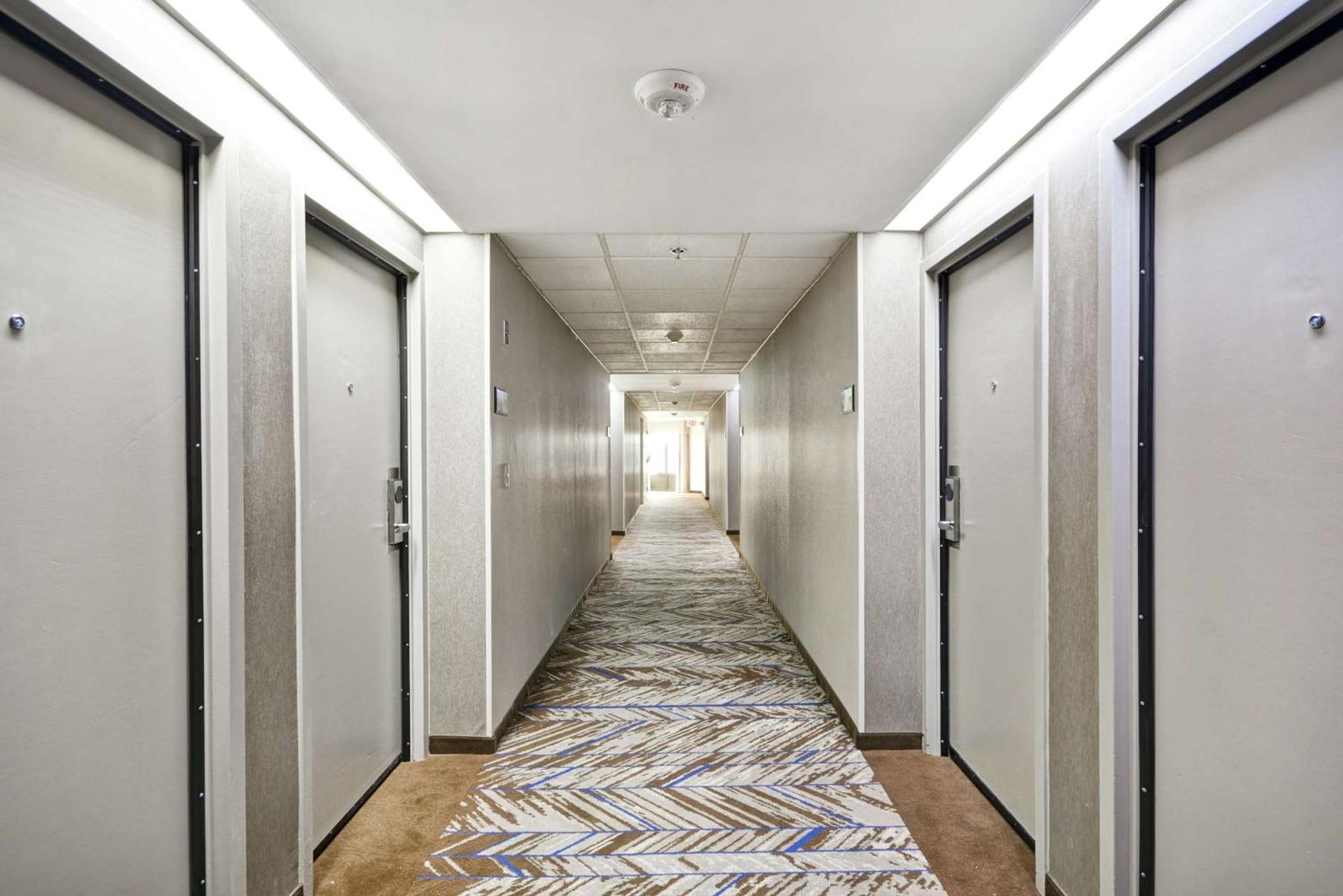 Hampton Inn Detroit Madison Heights South Troy photo 42