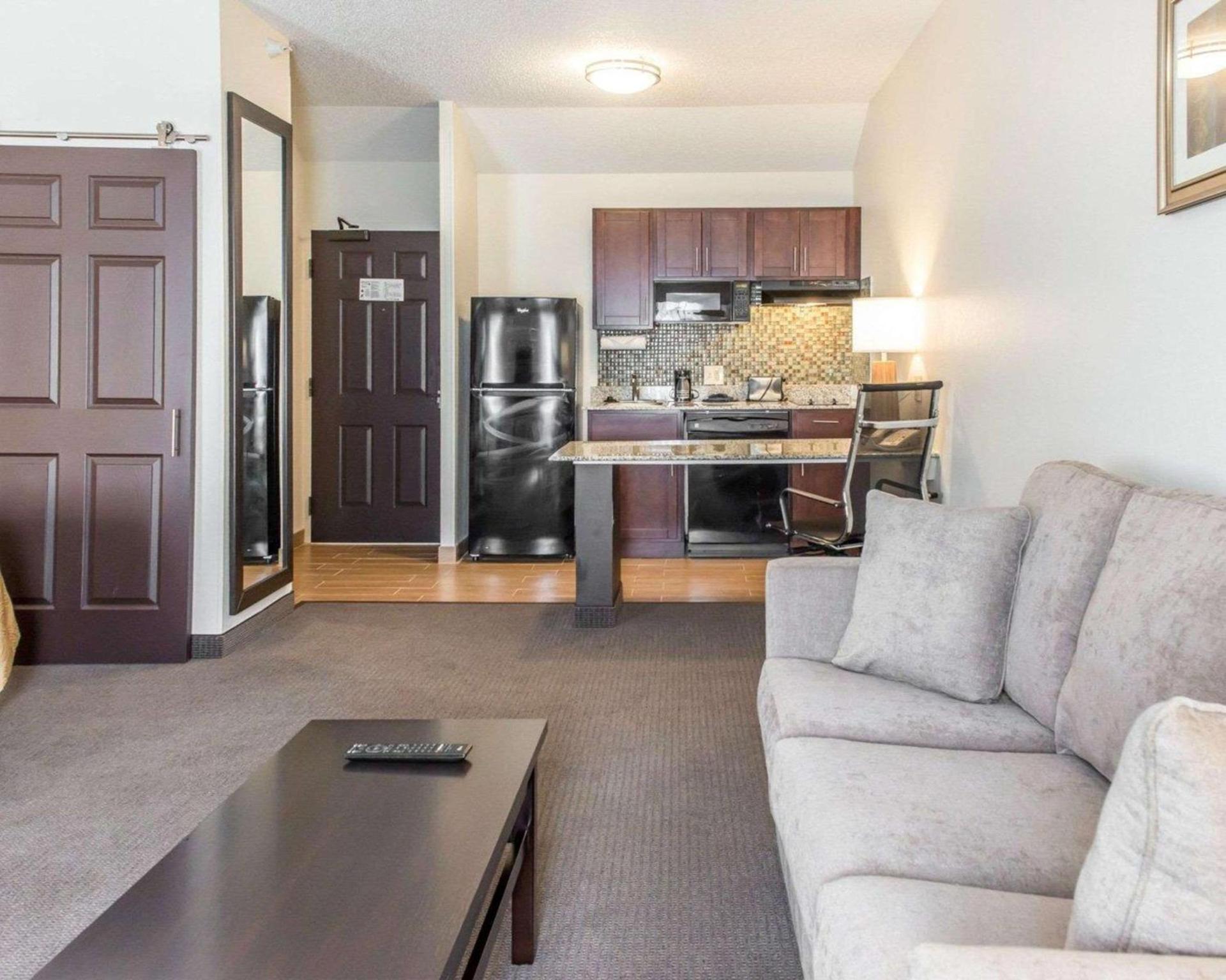 MainStay Suites Pittsburgh Airport photo 33