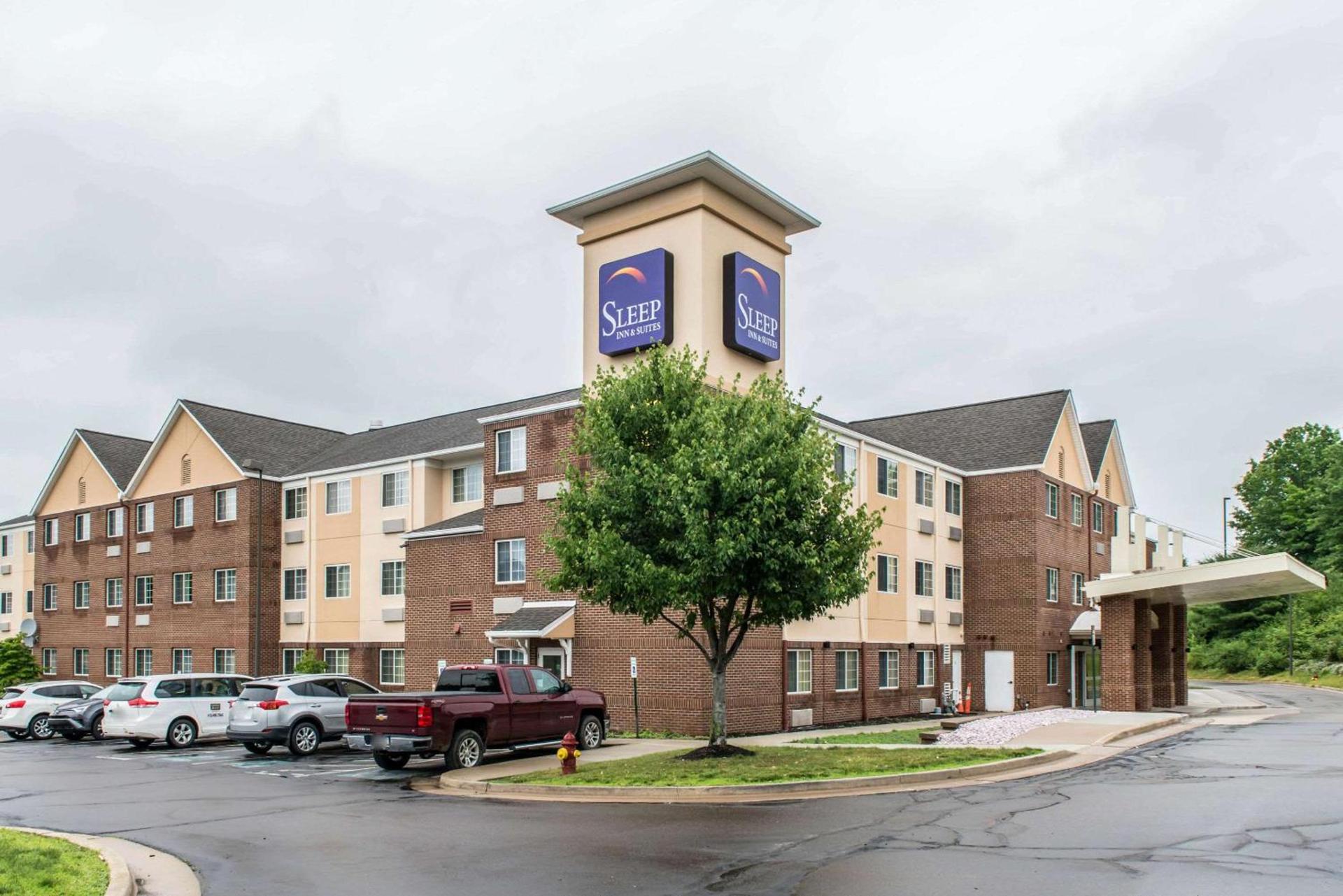 Sleep Inn & Suites Pittsburgh Airport — hotel in Imperial
