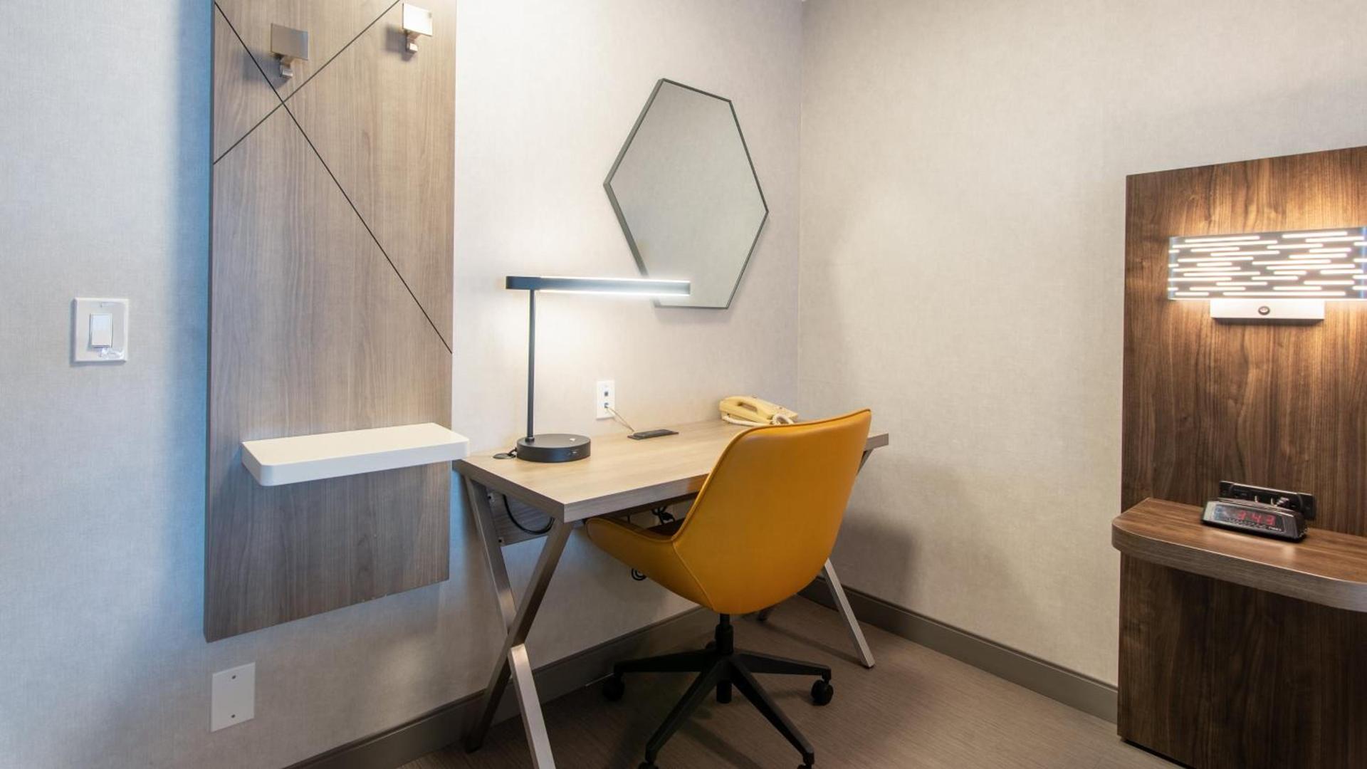 Holiday Inn Express Oakdale by IHG photo 46