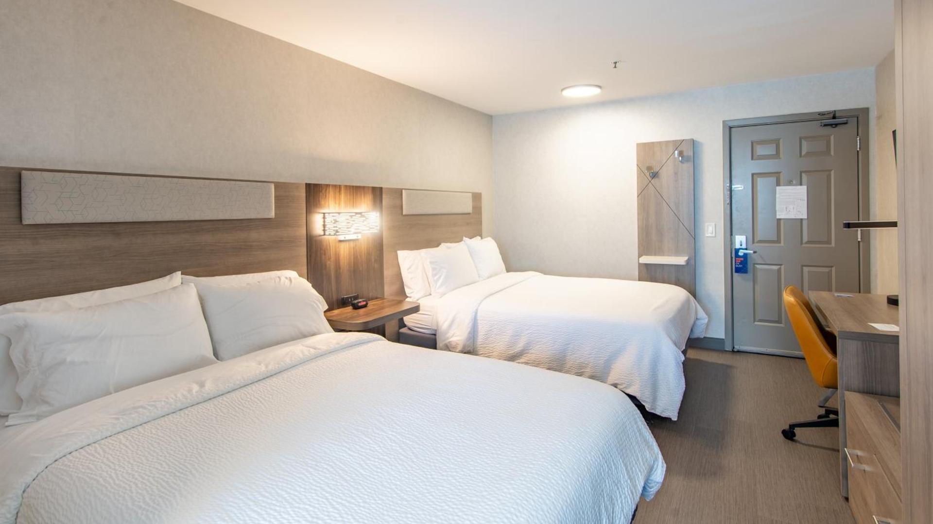 Holiday Inn Express Oakdale by IHG photo 16
