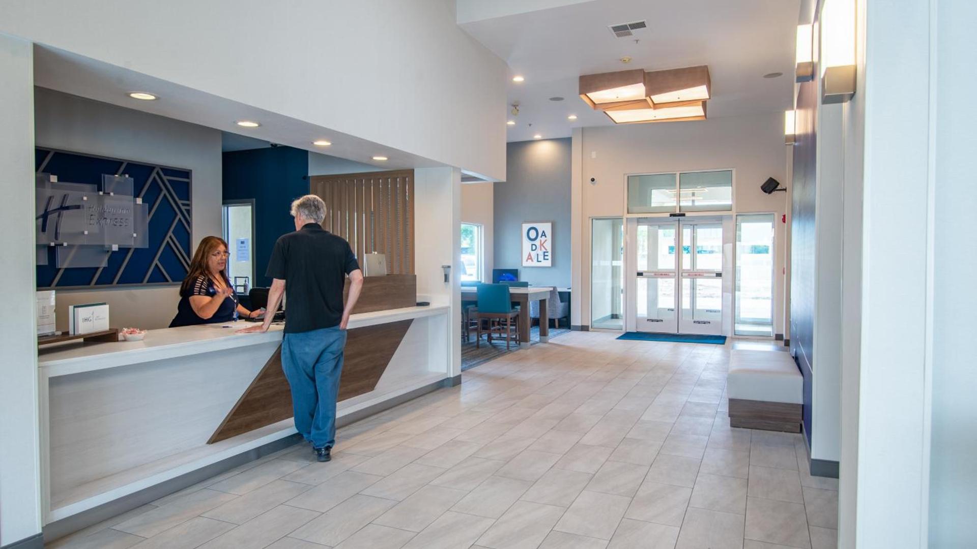 Holiday Inn Express Oakdale by IHG photo 10