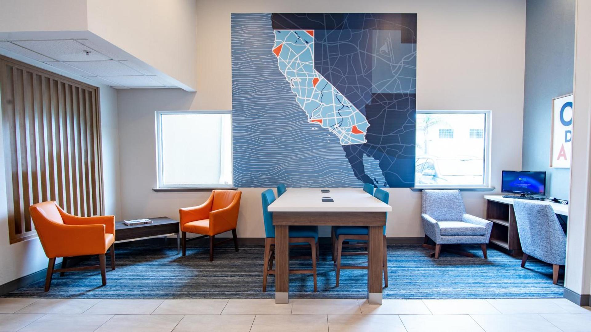 Holiday Inn Express Oakdale by IHG photo 12