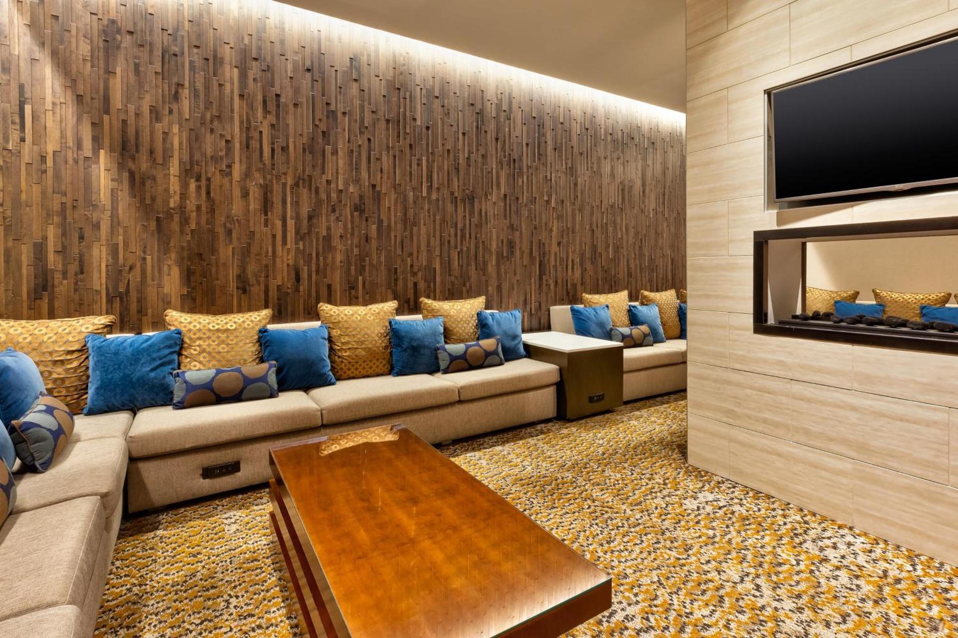 Crowne Plaza Dulles Airport by IHG photo 5