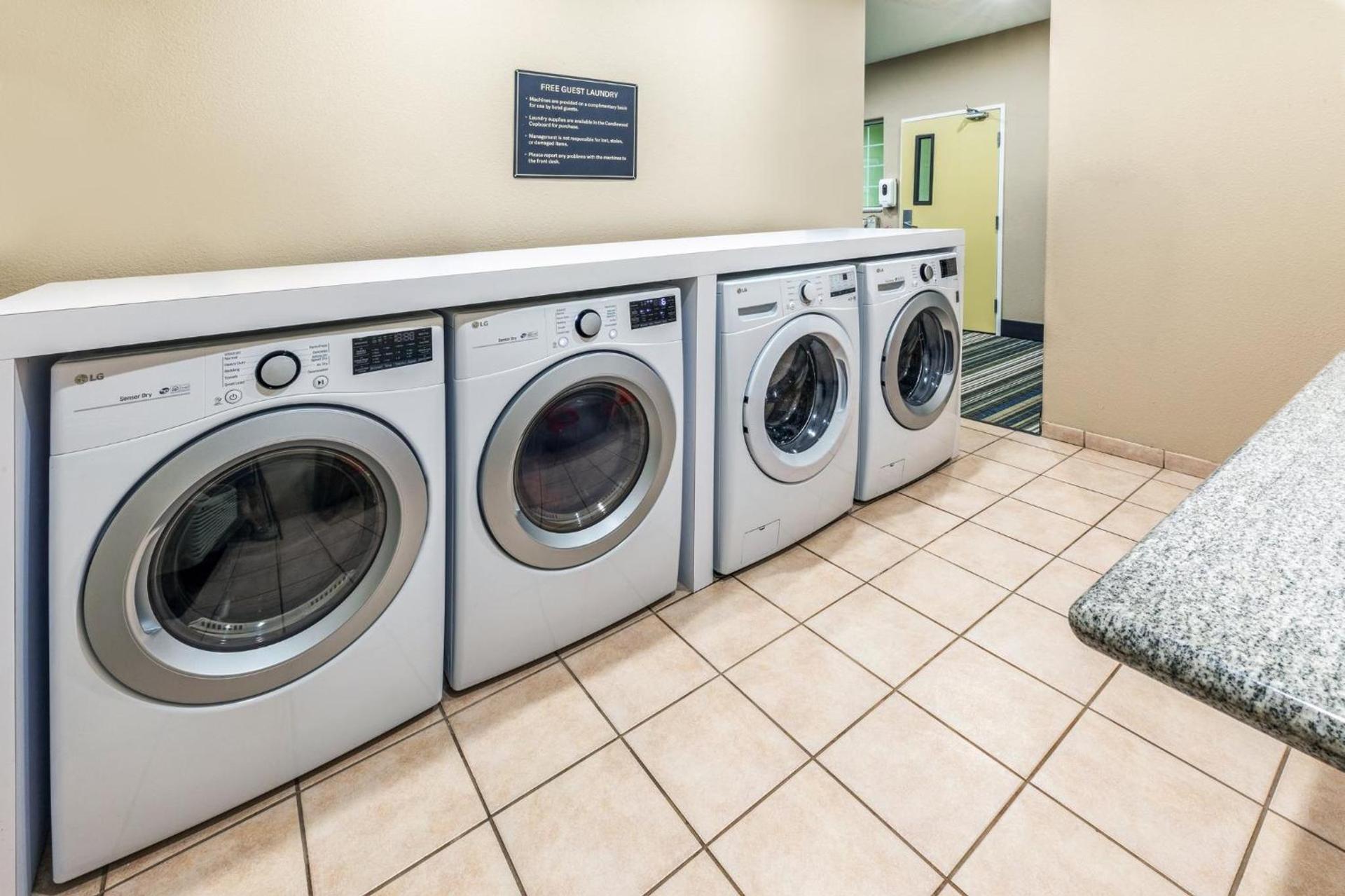 Candlewood Suites Tyler by IHG photo 6