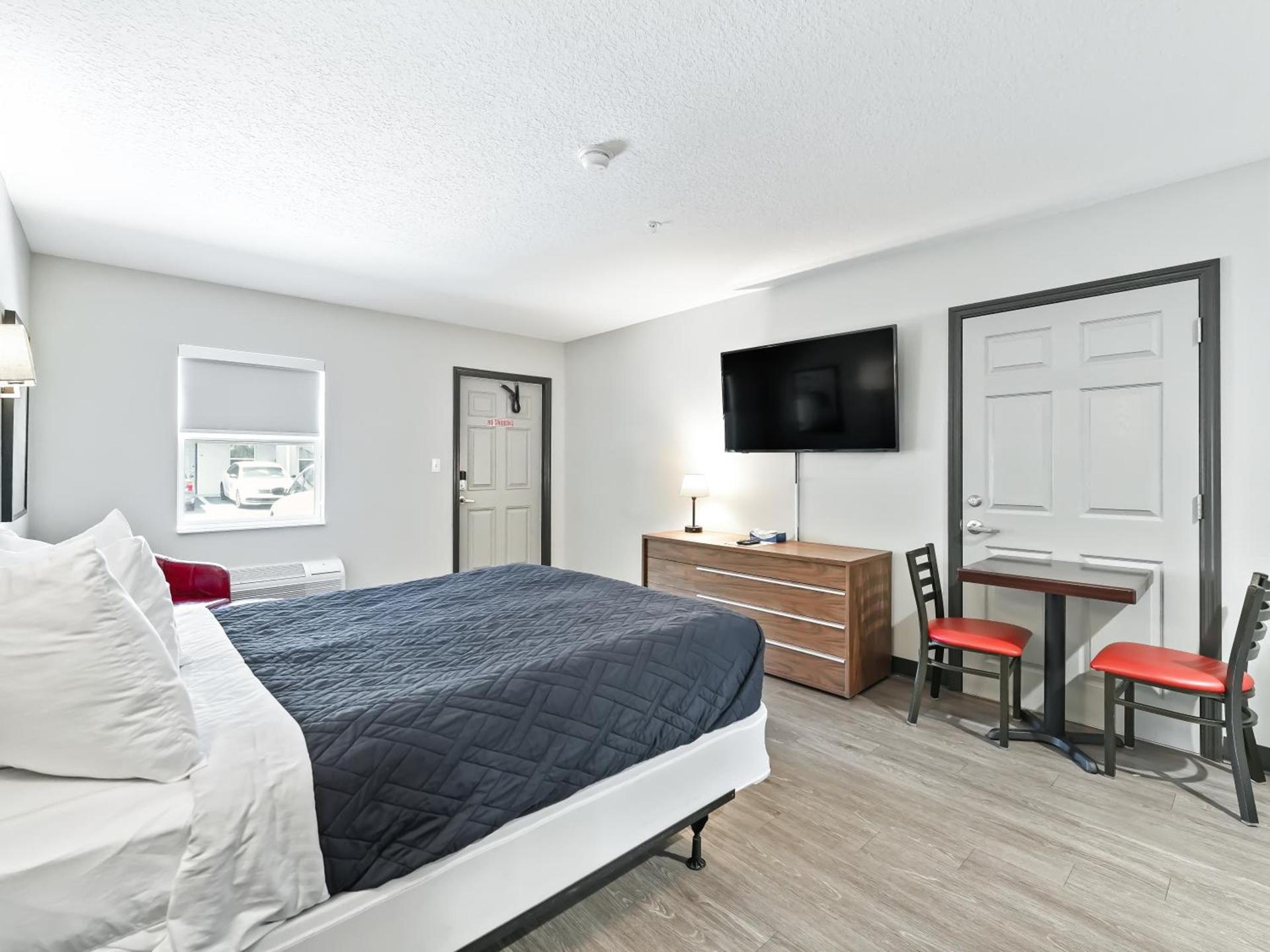 Baymont by Wyndham Ocala Suites photo 13