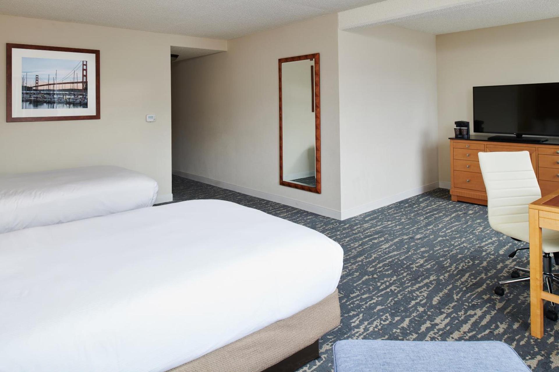 DoubleTree by Hilton Hotel Berkeley Marina photo 74