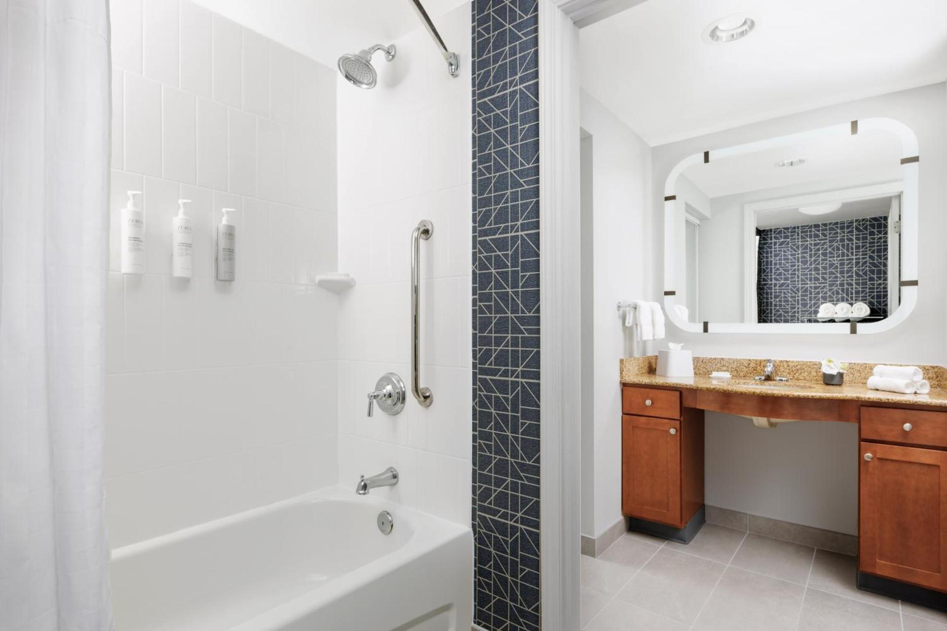 Homewood Suites by Hilton Portsmouth photo 43