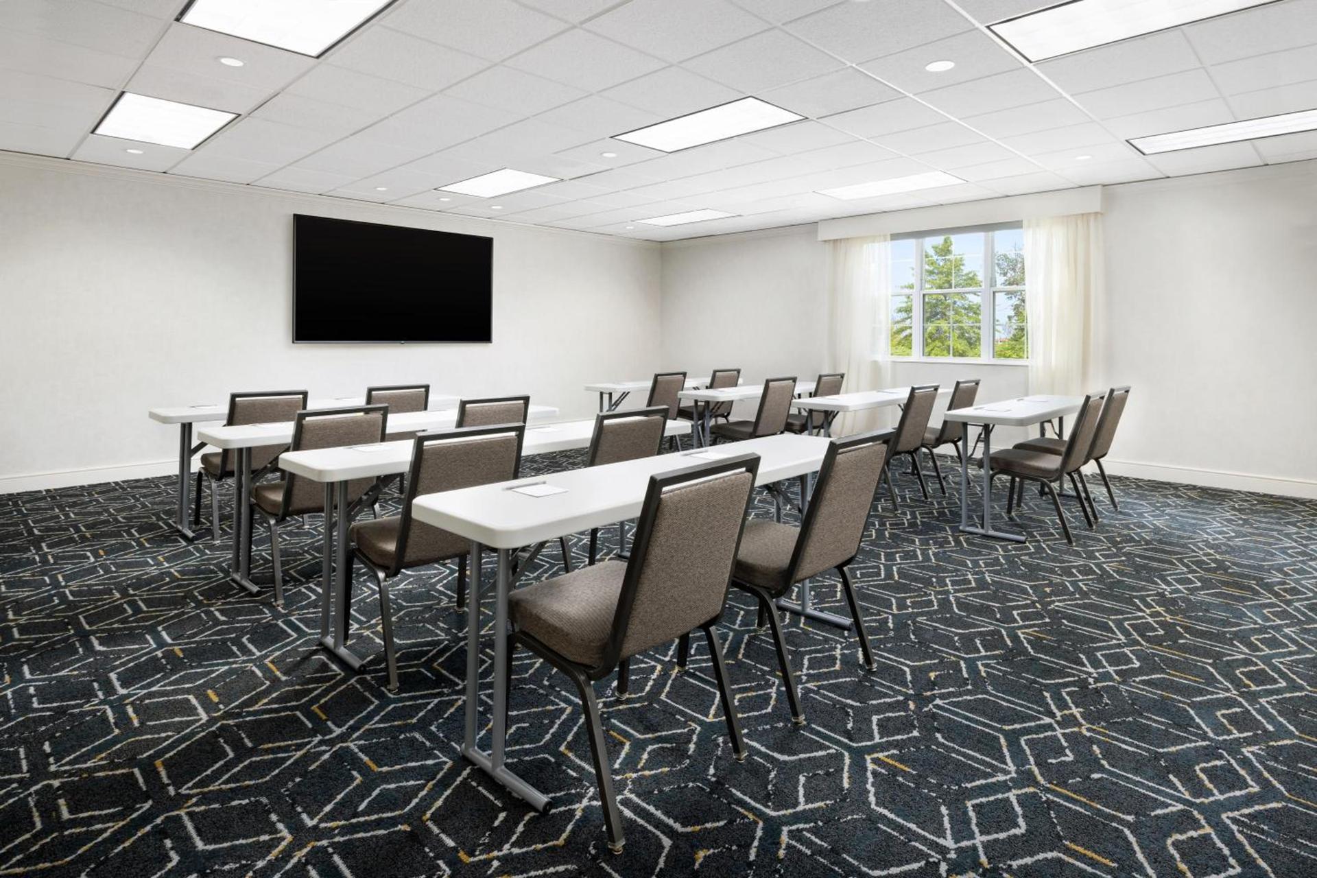 Homewood Suites by Hilton Portsmouth photo 68