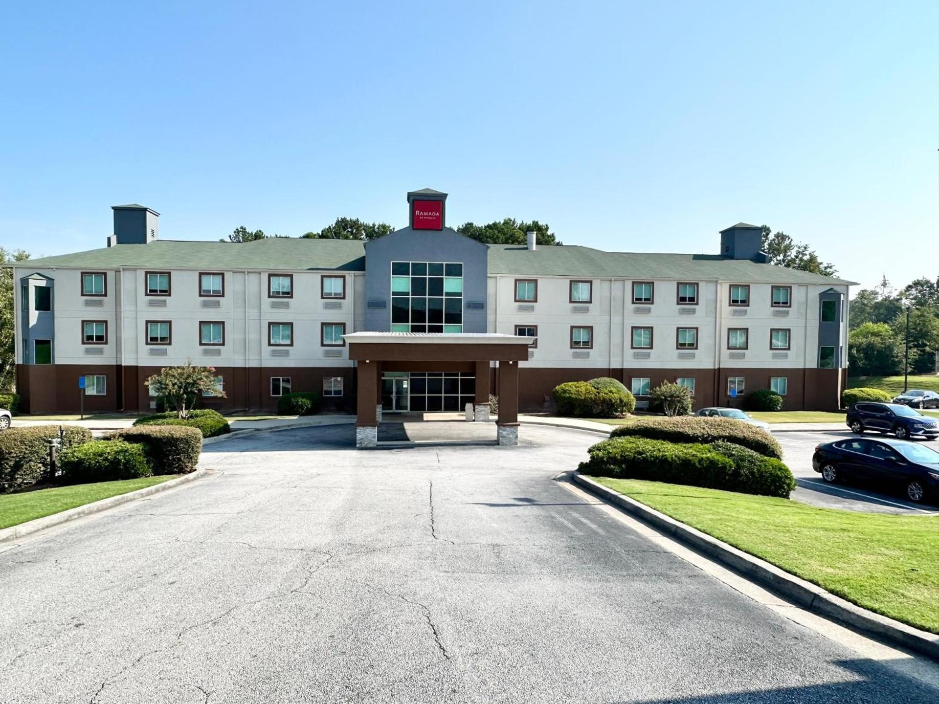 Ramada by Wyndham Lithia Springs Atlanta — hotel in Lithia Springs