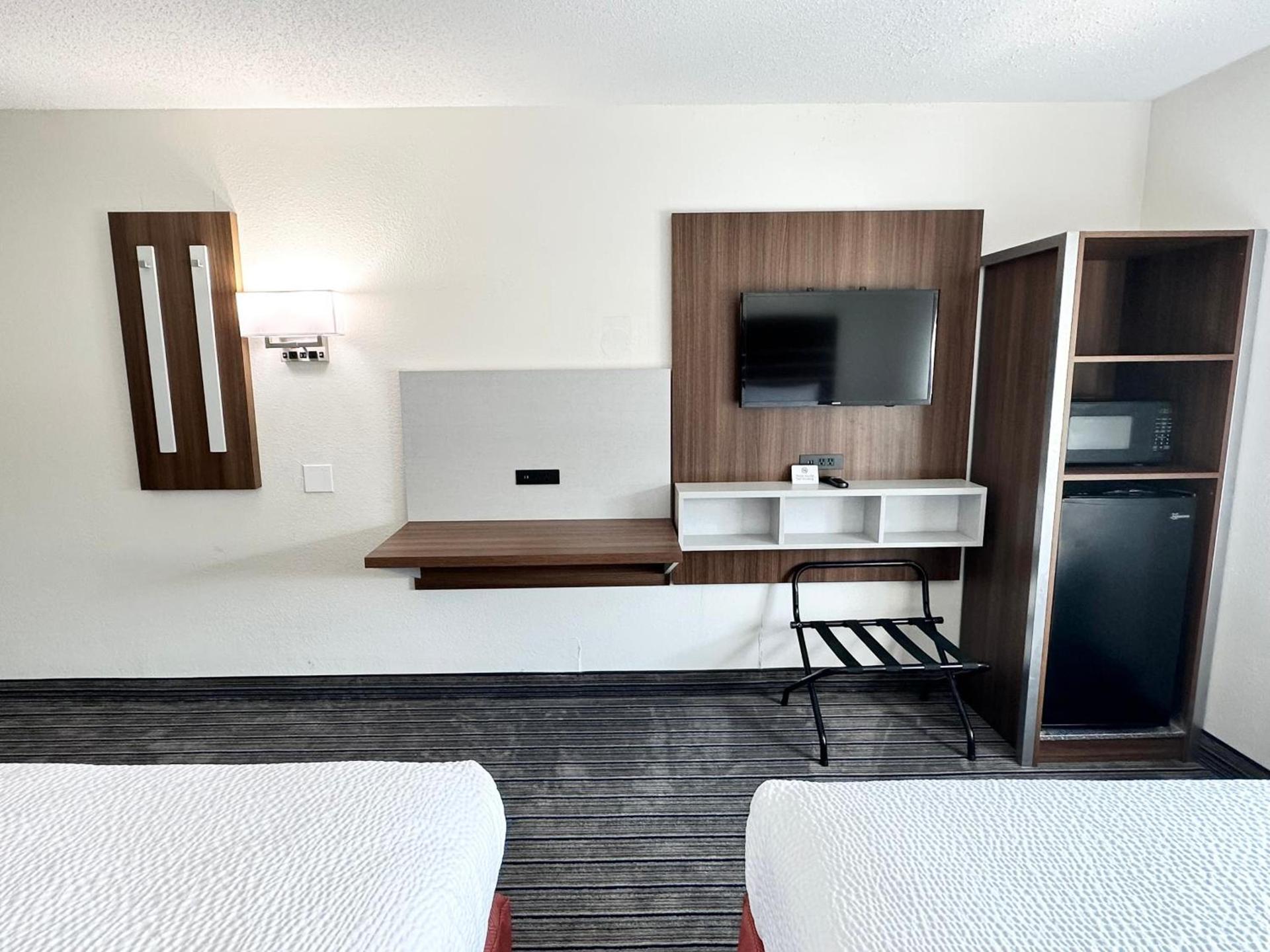 Ramada by Wyndham Lithia Springs Atlanta photo 34
