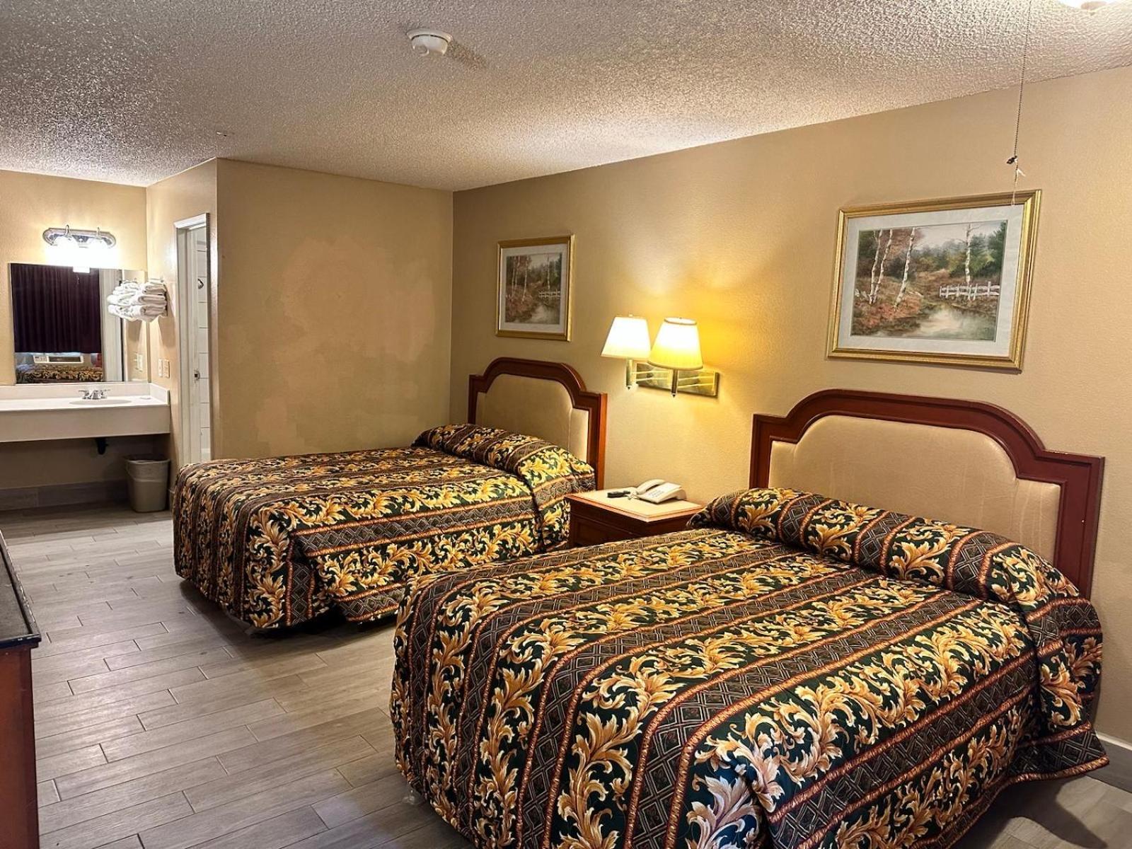 Highland Inn - San Bernardino photo 5