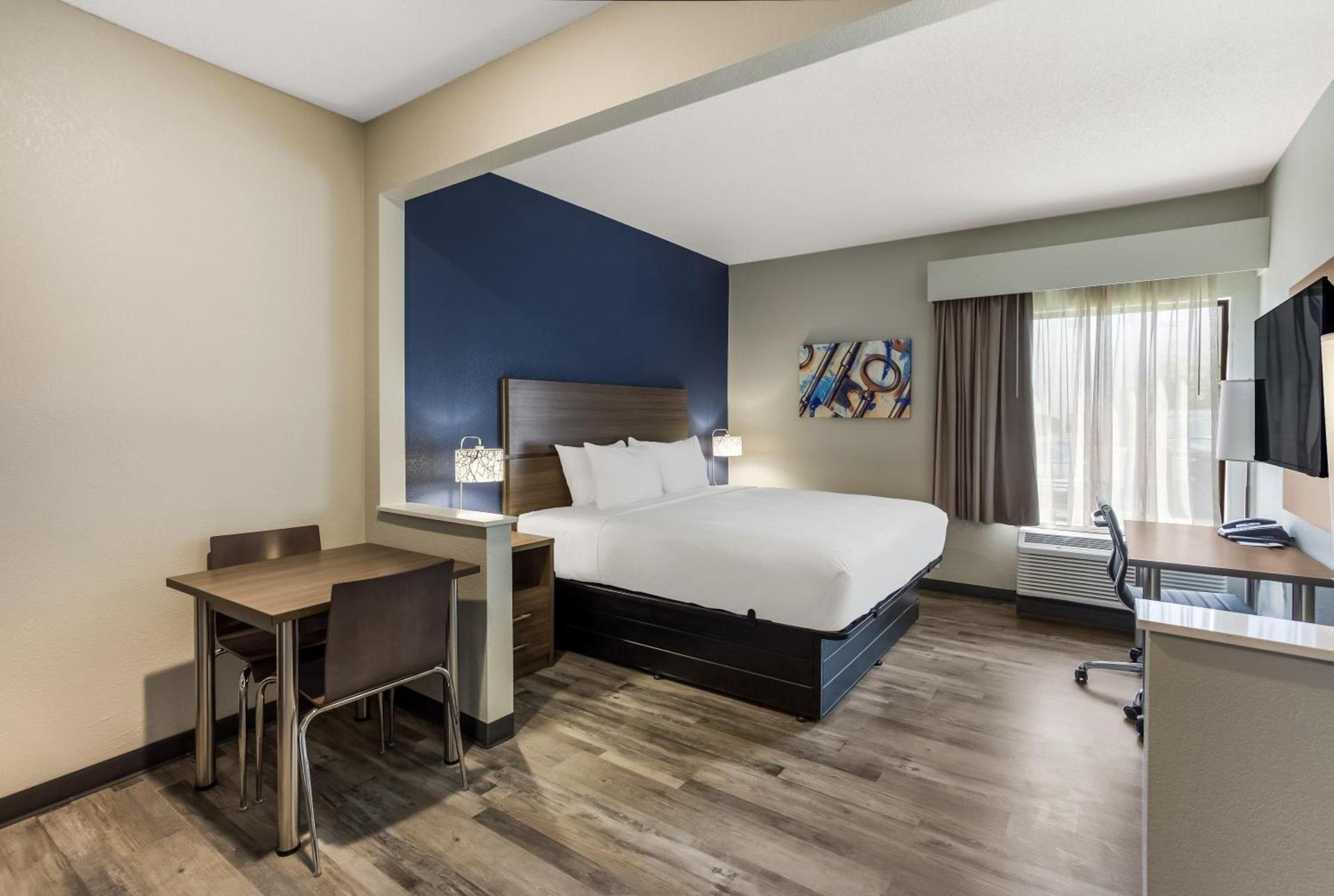 MainStay Suites Bourbonnais - Kankakee photo 4