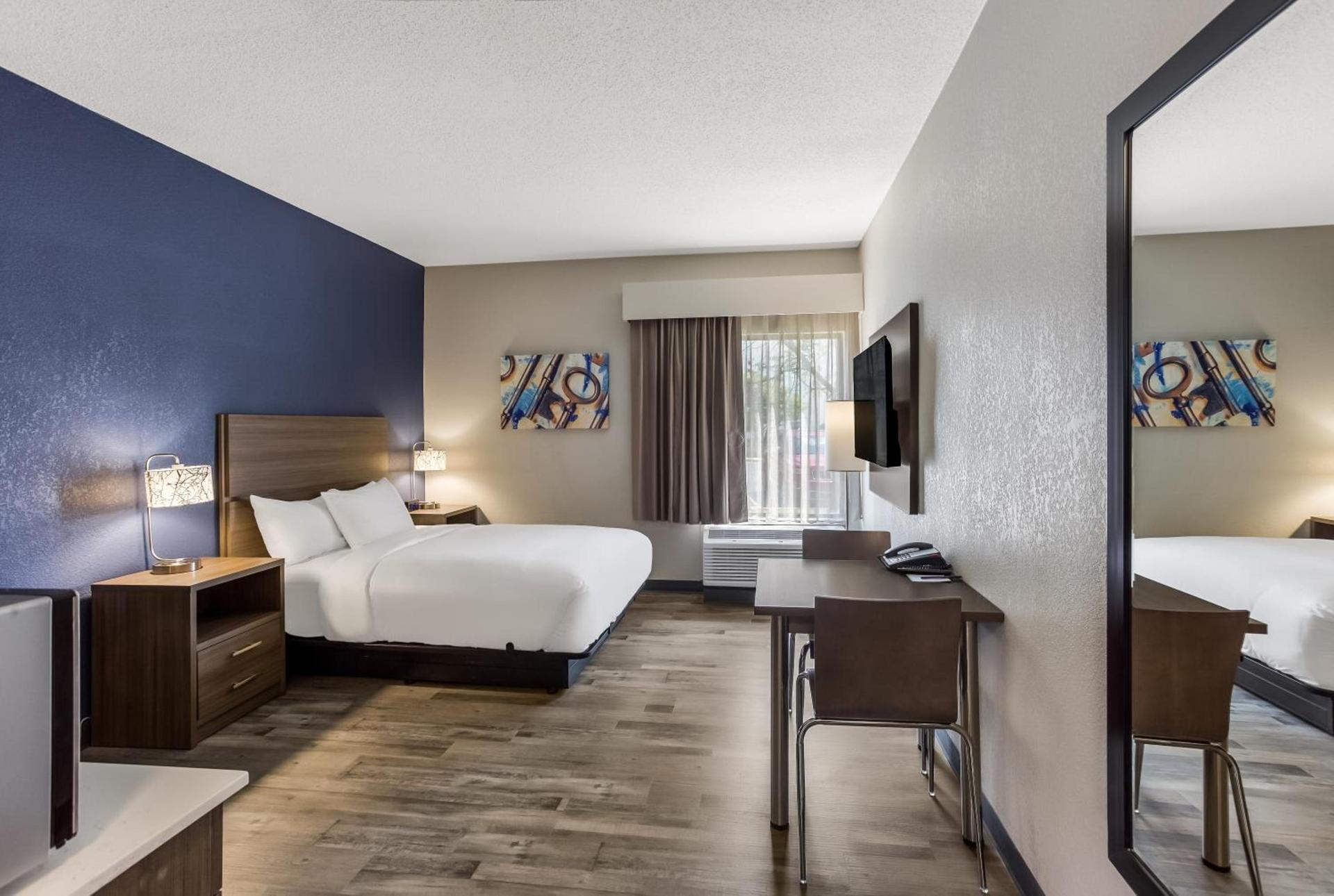 MainStay Suites Bourbonnais - Kankakee photo 8
